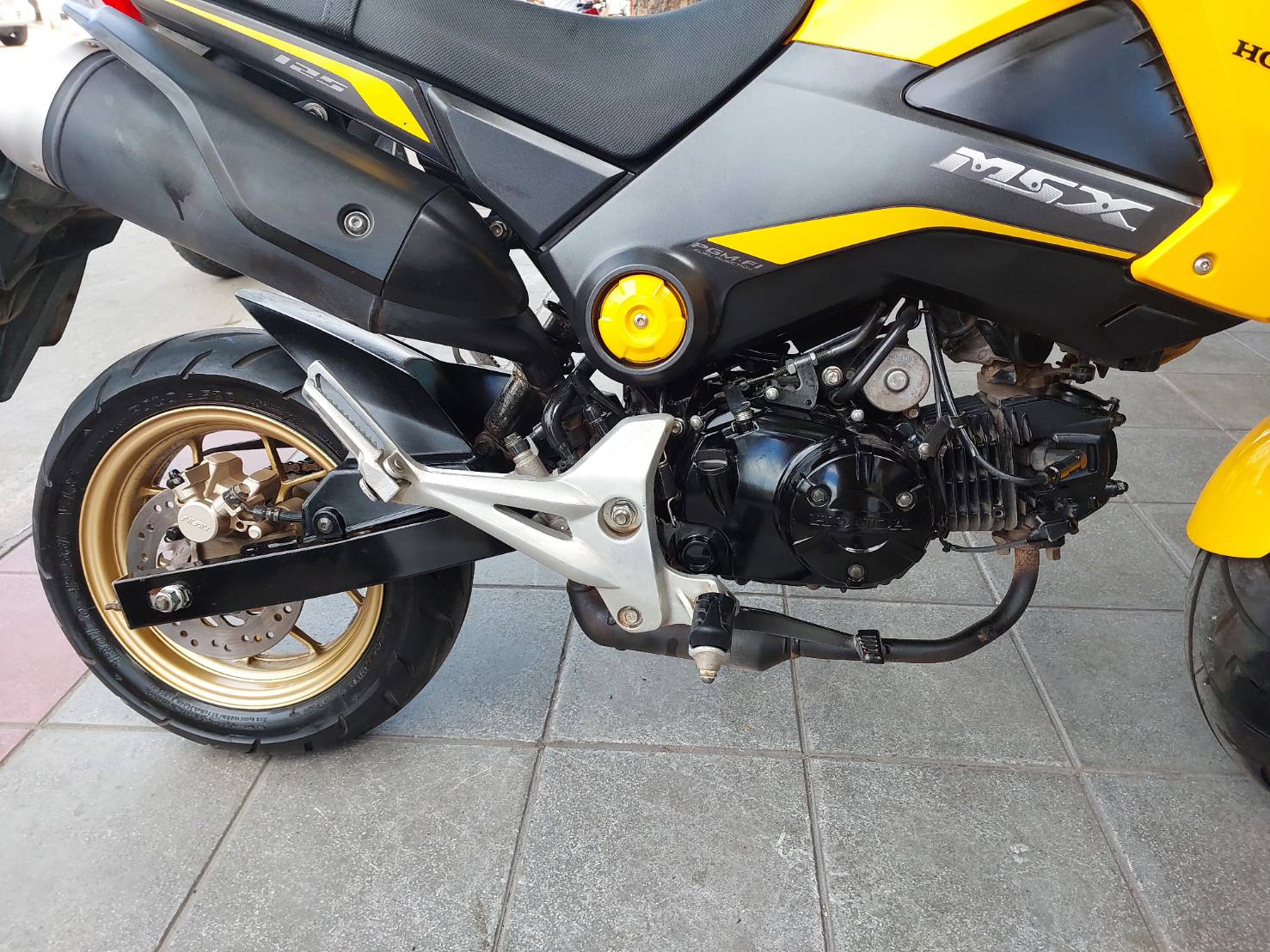 (ปิดการขาย) พร้อมส่งให้เรียบร้อยครับ msx 125 ตัวเก่า ปี60 สภาพดี สีสวย เครื่องโครตดี ไมล์น้อย 2หมื่นโล