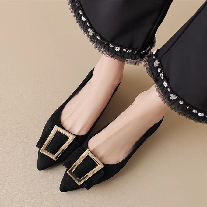 พรีออเดอร์ รองเท้าส้นเตี้ย 32-43 รหัส Y-6844