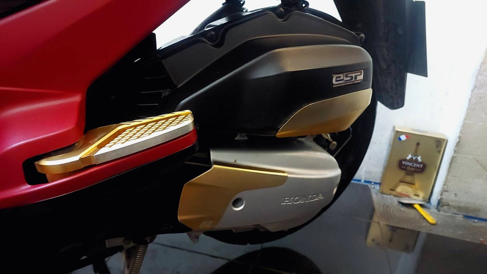 (ปิดการขาย)PCX 150 สีดำแดง ขอบคุณพ่อค้าจันทบุรีที่อุดหนุนครับ