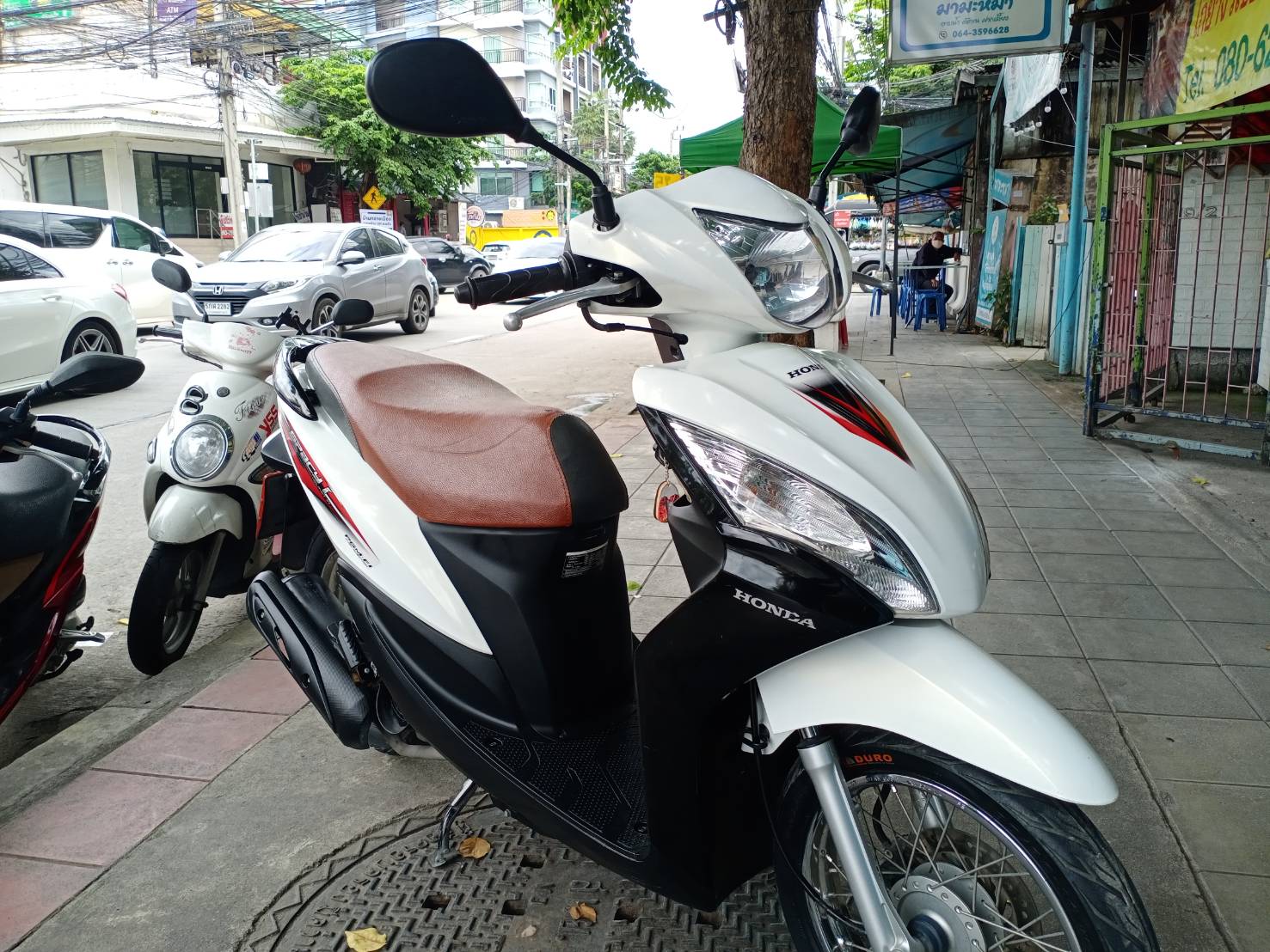 ((ขายแล้ว พร้อมส่งถึงบ้าน))specy สีขาวดำ รถสวยมาก