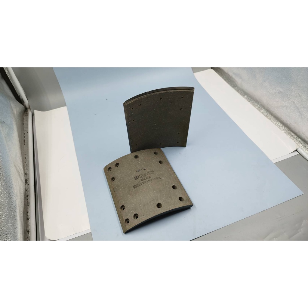 ผ้าเบรค ROR หลัง 12รู Runstop (8 ชิ้น/ชุด)