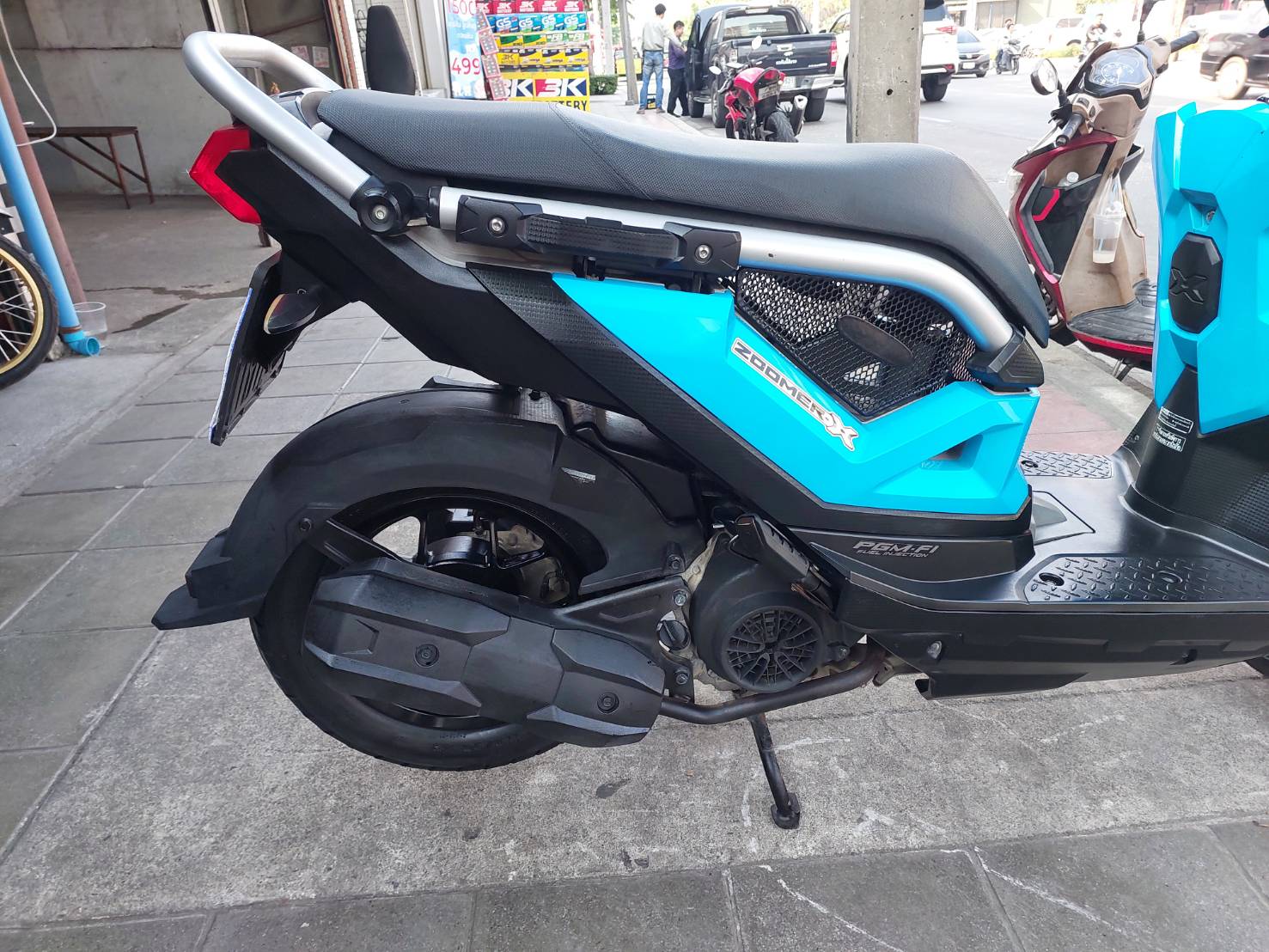 (ปิดการขายครับ)zoomer x ตัวใหม่ ไมล์ดิจิตอลแล้ว เครื่องยนต์ตัวใหม่เงียบดี