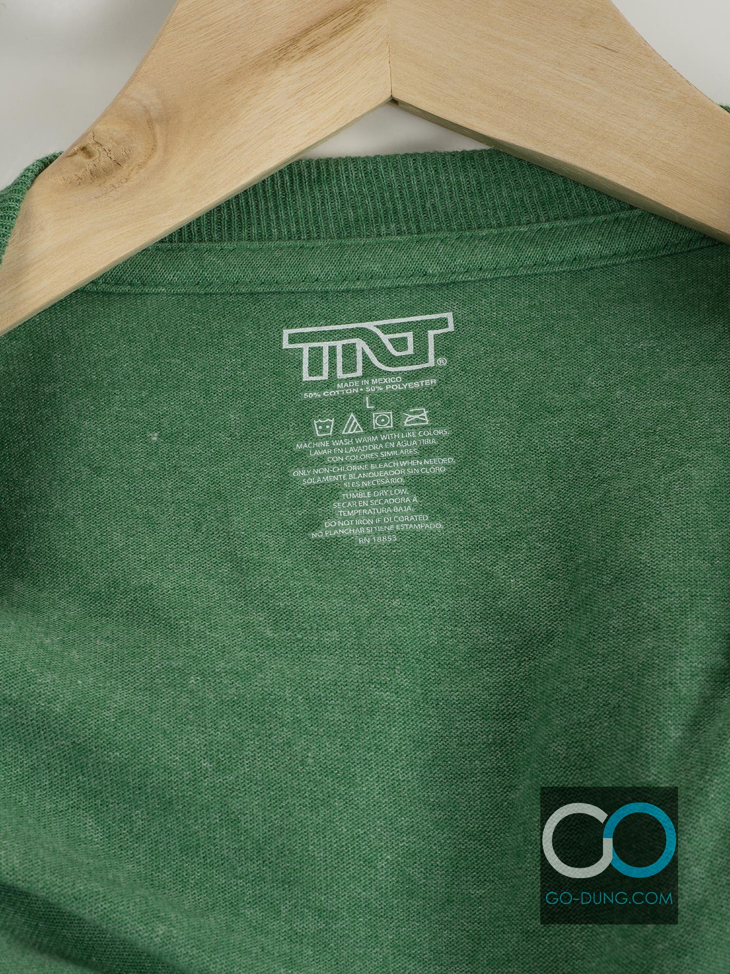ขาย เสื้อยืดผ้าบาง วินเทจ ผ้าผสม โพลี ยี่ห้อ TNT