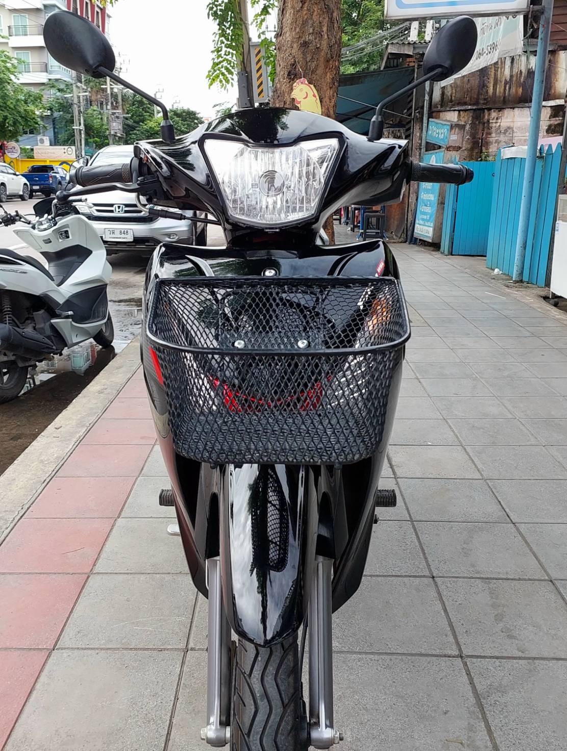 (ปิดการขาย) Yamaha finn สีดำ ปี 2022 สต้าทมือ รถปีเดียว