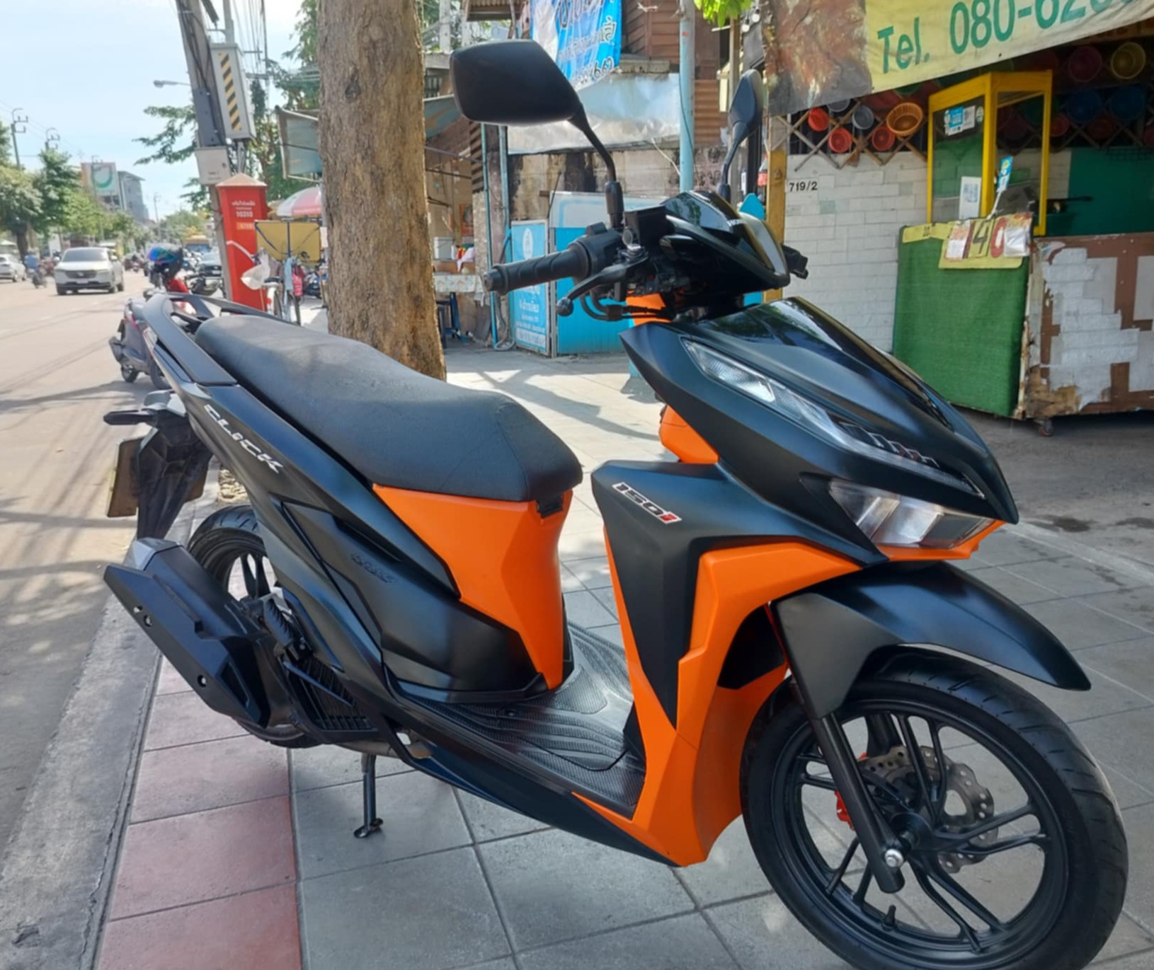 (ปิดการขายครับ) ลูกค้าประจำจัดไปอีก 1 คัน click 150 สีดำส้ม 2019