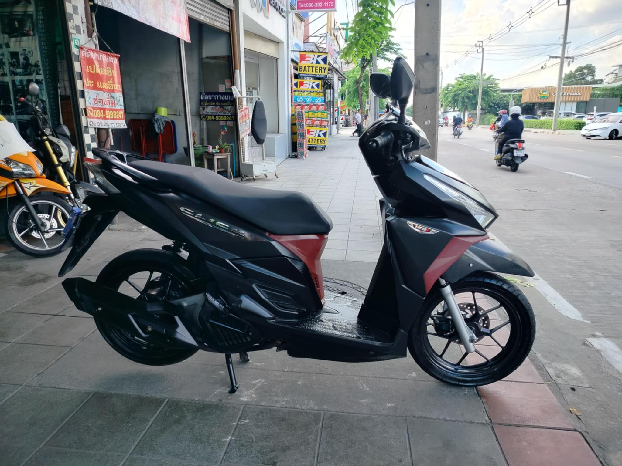 ปิดการขายครับผม click 125 led สีดำ ล้อแม็กตัวท็อป