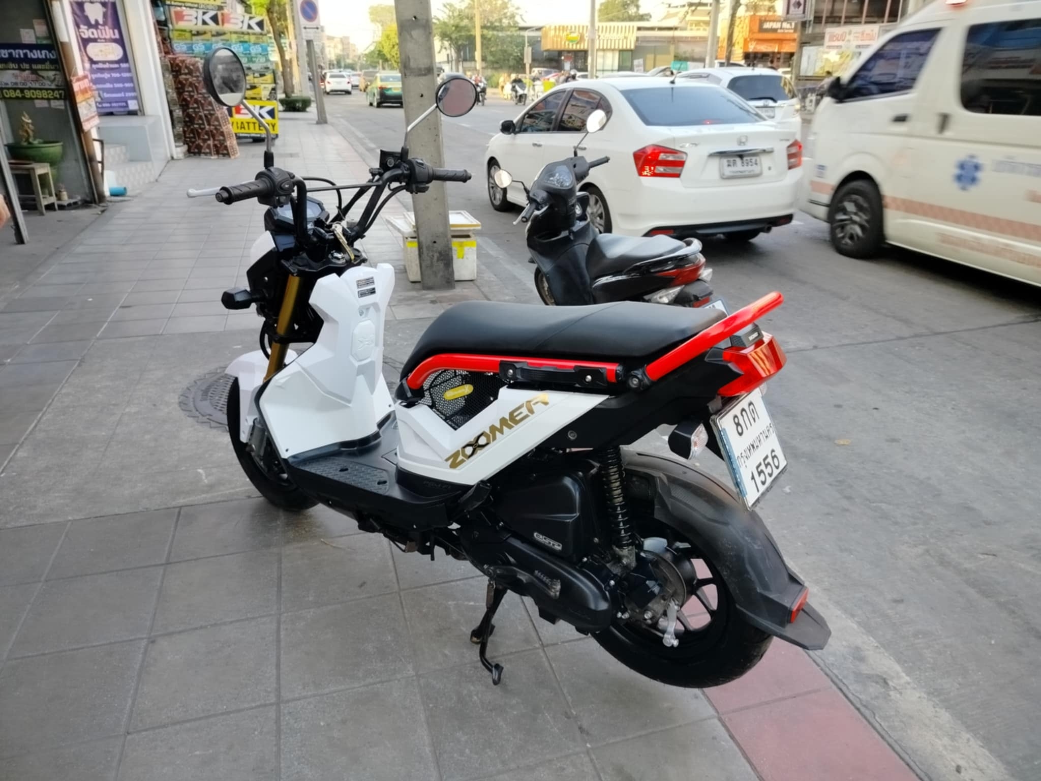 (ปิดการขายครับ ) zoomer x สีขาว ตัวใหม่ใหม่ดิจิตอล