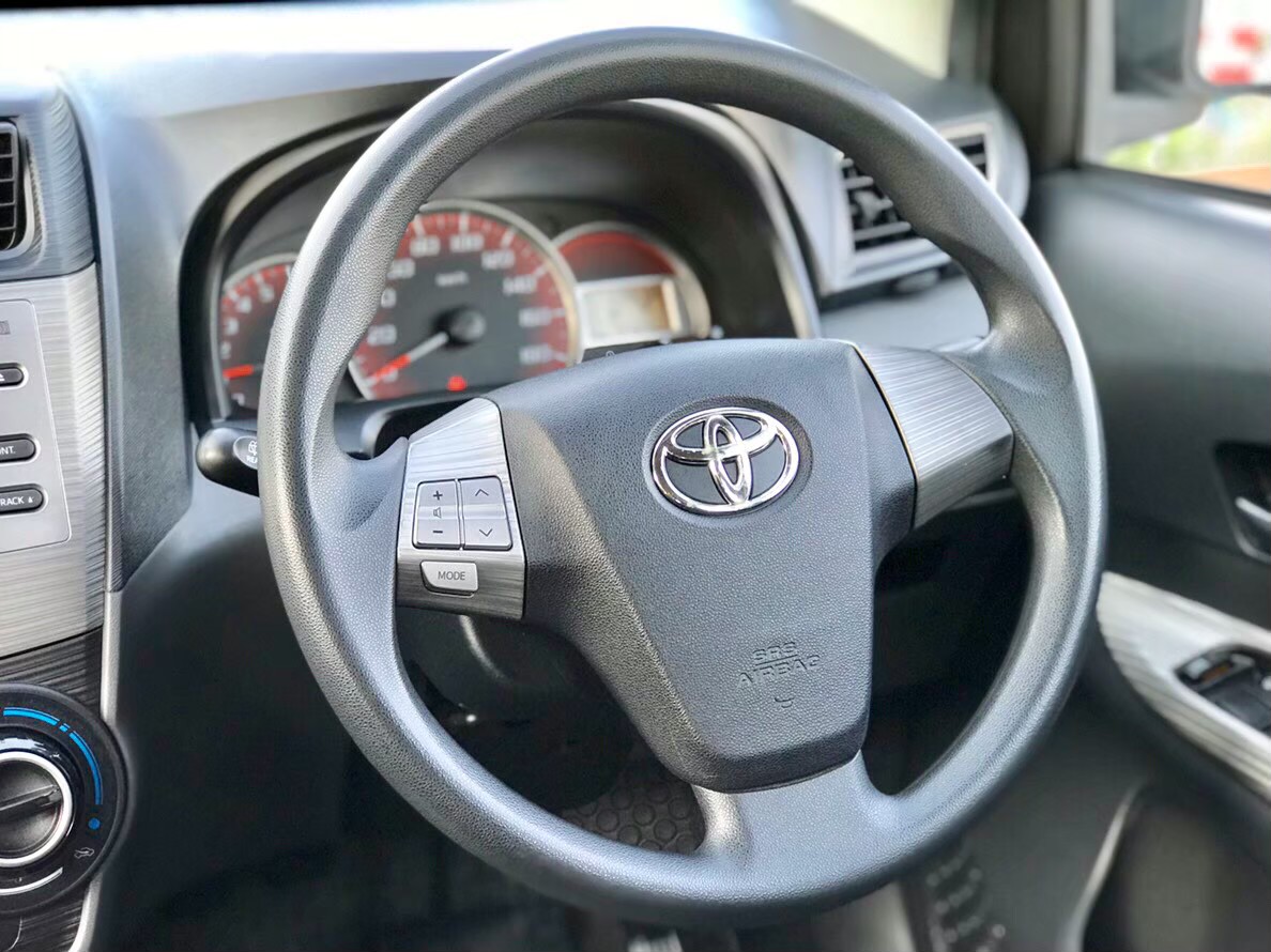 💥🚘🌈Toyota Avanza 7 ที่นั่งตัวท๊อบเกียร์ออโต้ให้เช่า🌈🌴👒 ราคา 1500 บาท/วัน ที่ หาดแม่รำพึง ระยอง สำเนา