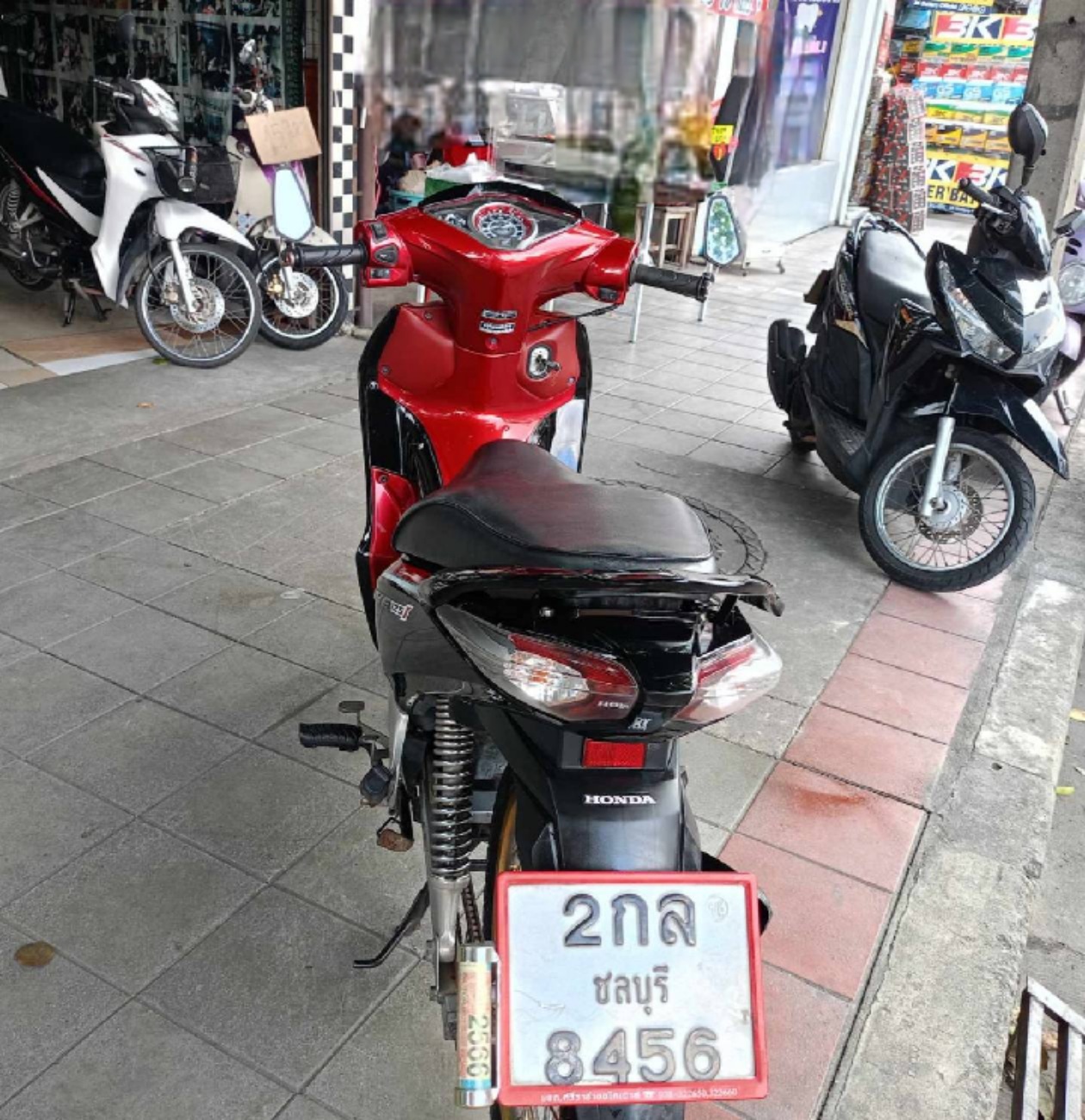 👪ขอบคุณลูกค้าที่ไว้วางใจรถจองเราครับ wave 125 สีดำแดง ปลาวาฬ แต่งสวย เครื่องเดิม