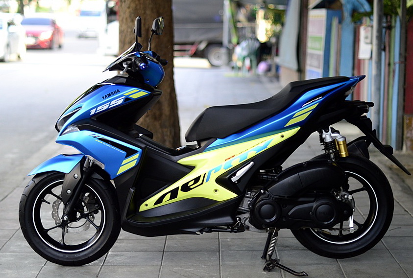 (( ขายแล้วครับ )) aerox-r สีฟ้าเขียว ขอบคุณน้องเมฆ ที่มาอุดหนุนครับ
