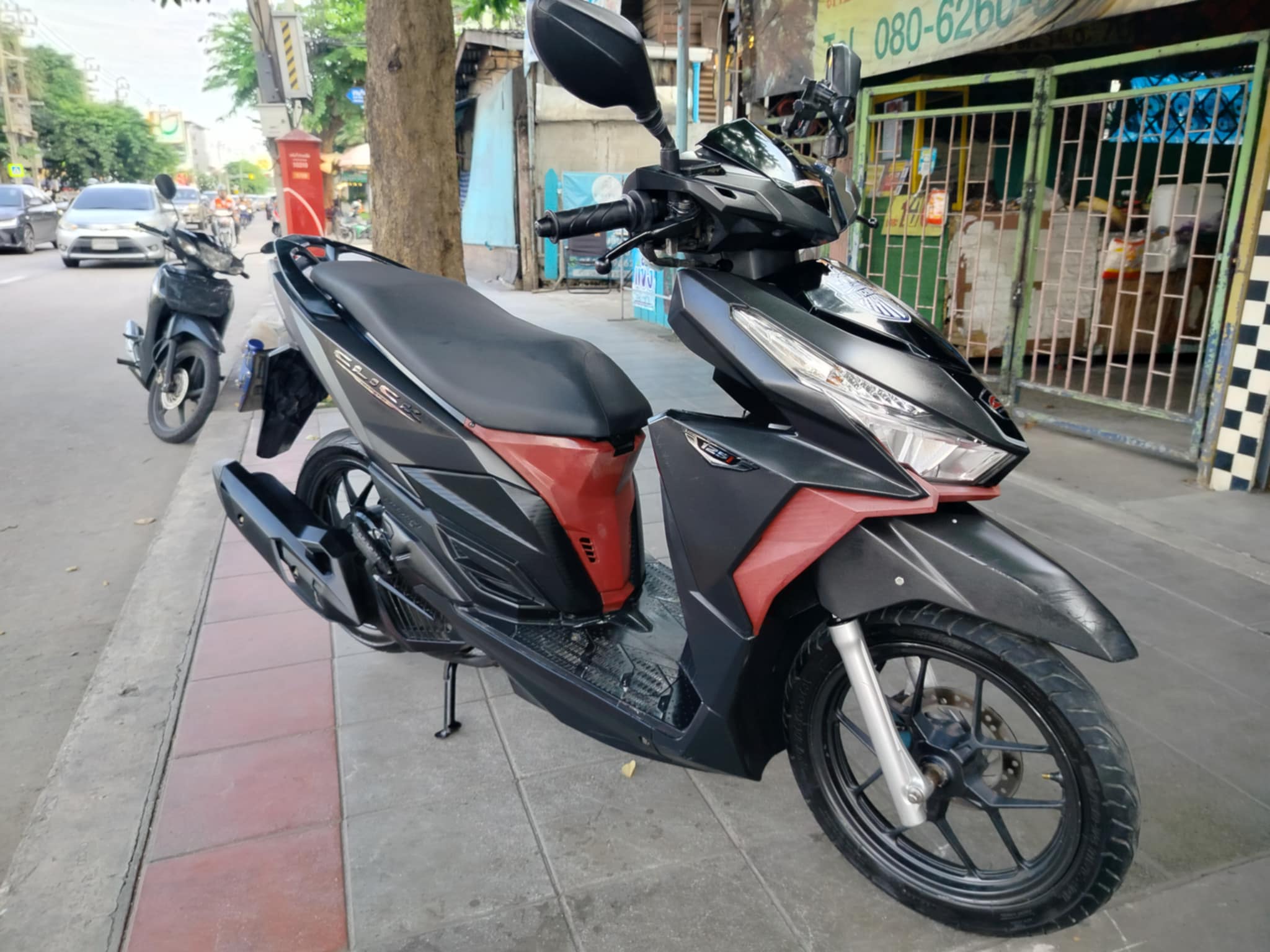 ปิดการขายครับผม click 125 led สีดำ ล้อแม็กตัวท็อป