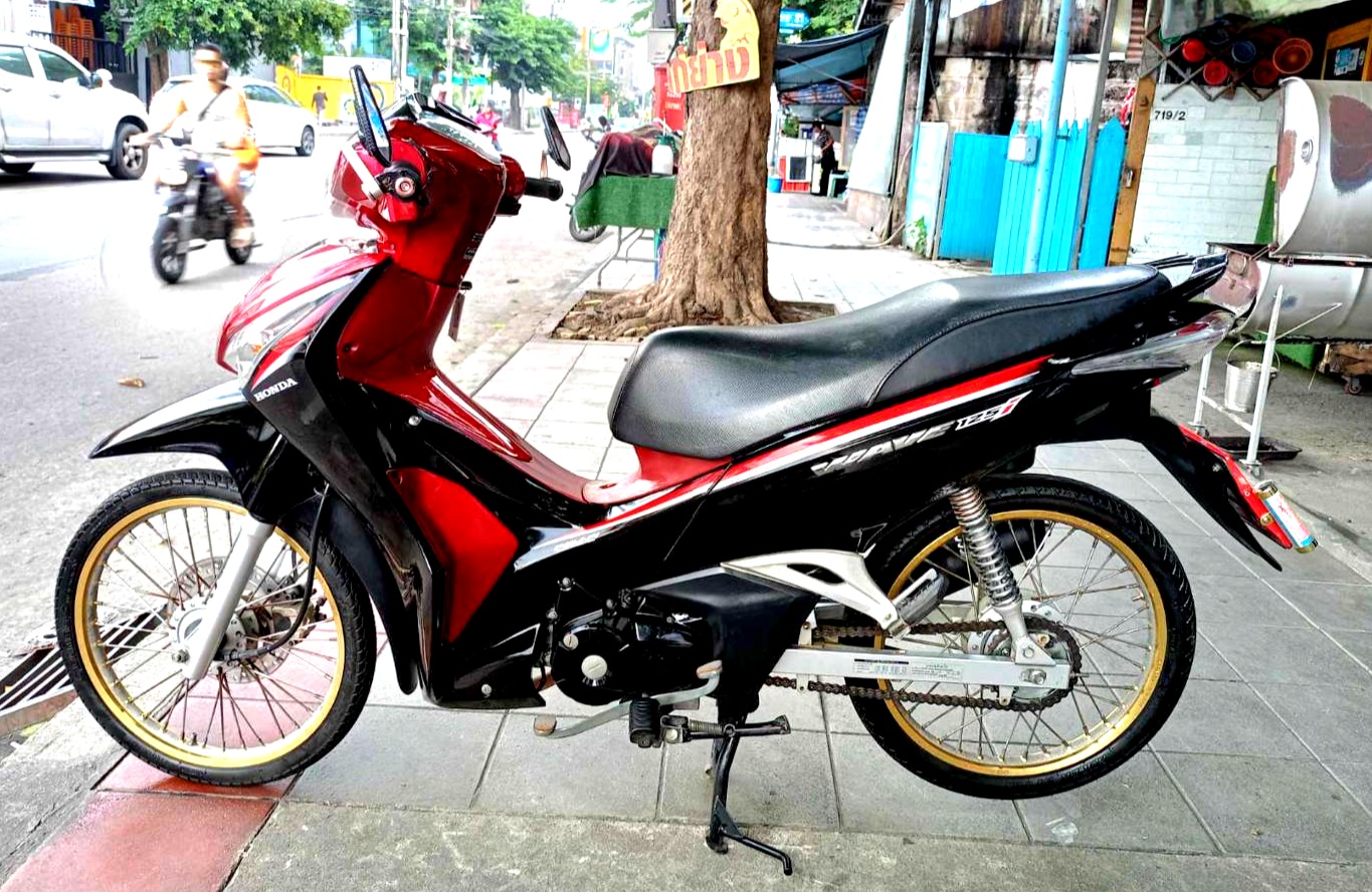 👪ขอบคุณลูกค้าที่ไว้วางใจรถจองเราครับ wave 125 สีดำแดง ปลาวาฬ แต่งสวย เครื่องเดิม