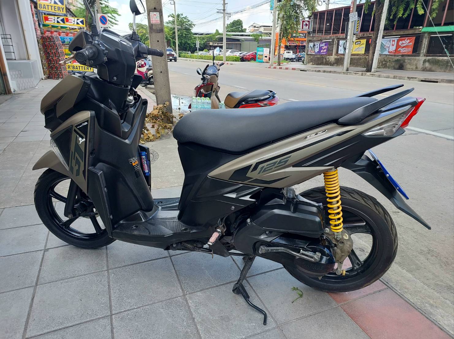 (ปิดการขาย) พร้อม ส่งครับyamaha GT 125 สีเทาทะเบียนปี 2558