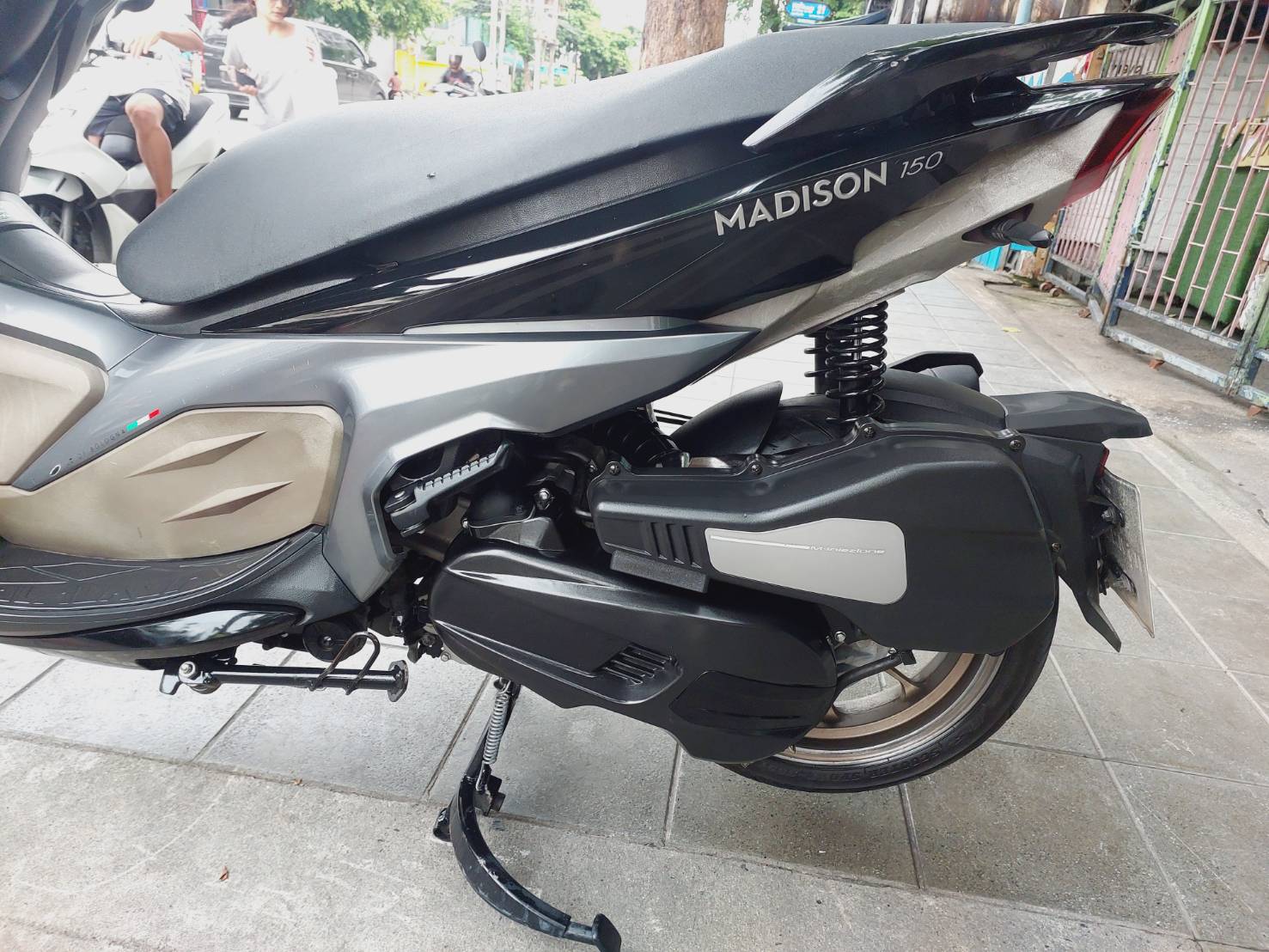 (ปิดการขาย) malaguti Madison 150 สีดำ 2023