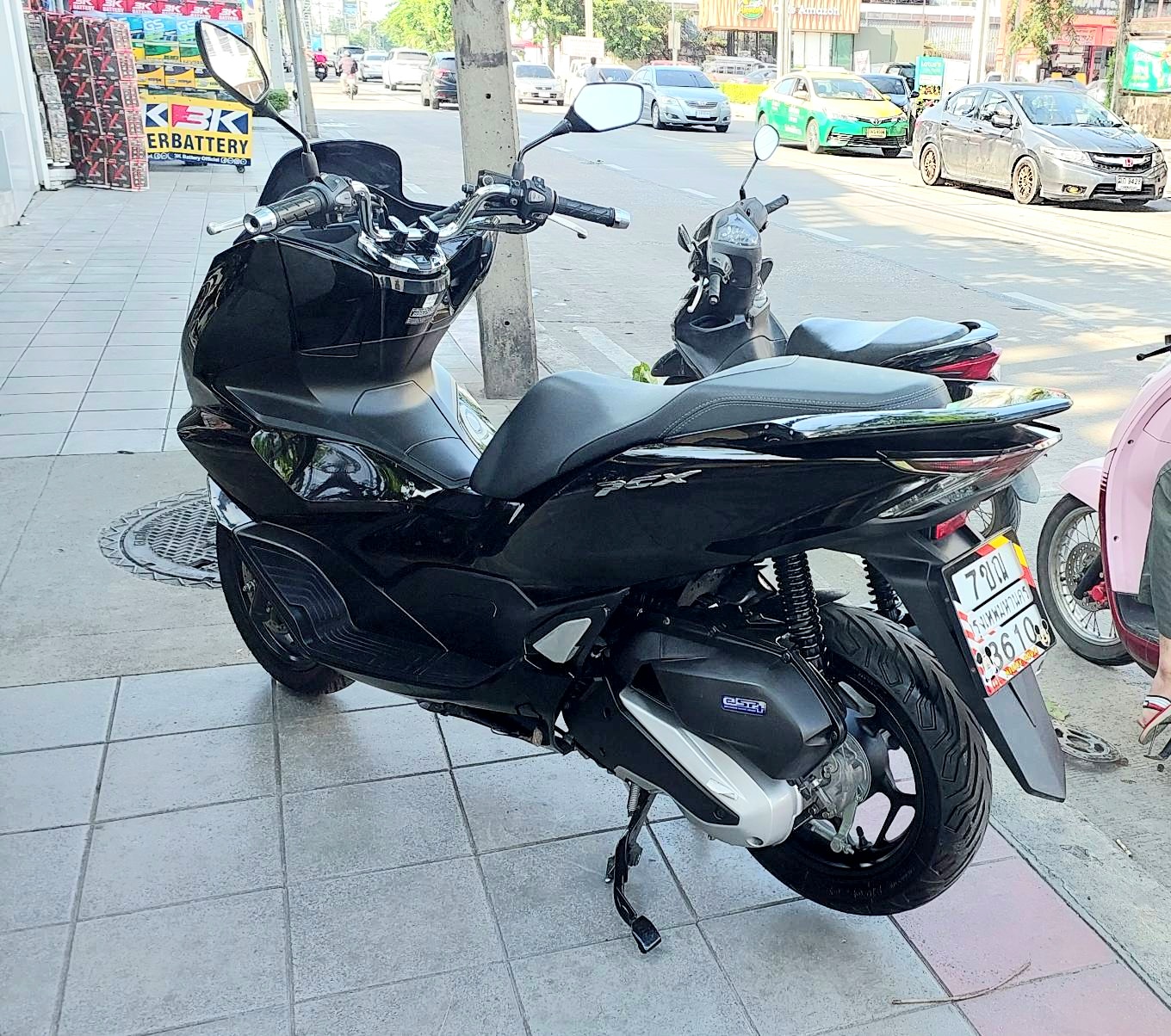 (ปิดการขายครับผม) PCX 160 สีดำเงาปี 2023 รถ 11 เดือน ผู้หญิงใช้รถสภาพสวยงามตามเจ้าของเดิม