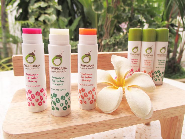 ลิปบาล์มบำรุงริมฝีปากน้ำมันมะพร้าวแบบแท่ง สูตร NON PRESERVATIVEขนาด 4.5 G