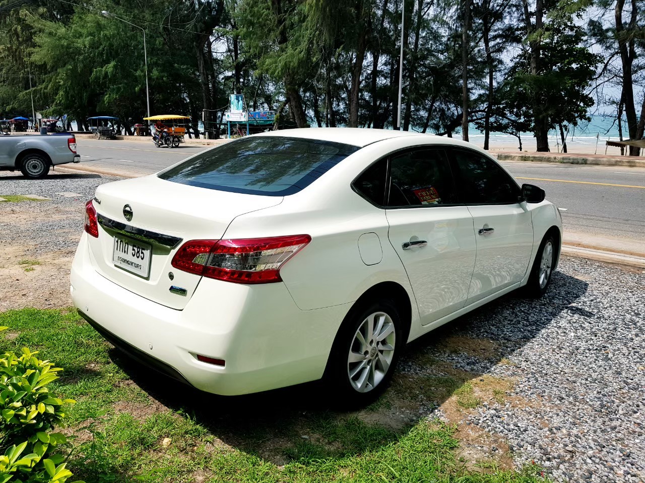 Nissan Sylphy ตัวท๊อบ 1600cc เกียร์ออโต้ ให้เช่า ราคา 1300 บาท/ วัน ที่...หาดแม่รำพึง ระยอง