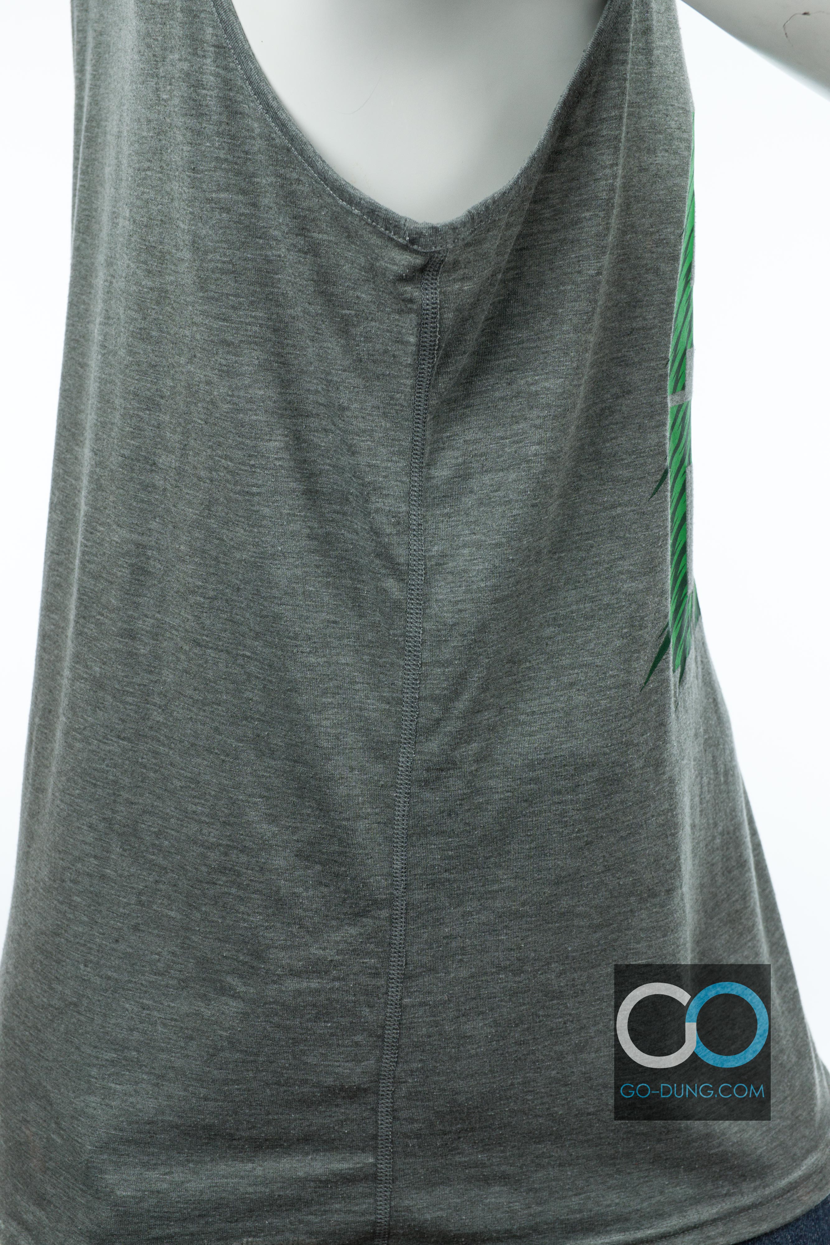 เสื้อยืดมือสองแบรนด์เนม ADIDAS เสื้อกล้าม ผ้าผสม ผ้าบาง นิ่ม 35/65 สกรีนที่คอเสื้อลอก แต่แท้แน่นอน