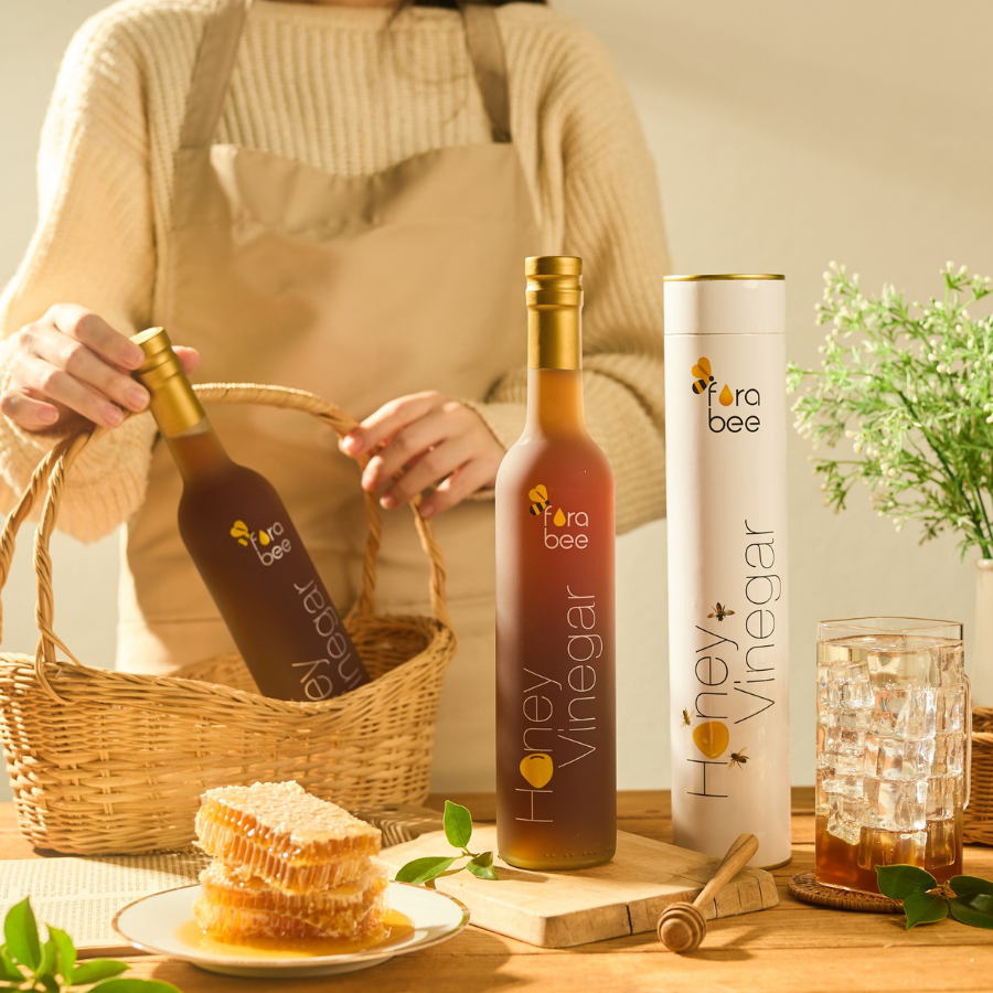 Fora bee Honey Vinegar เครื่องดื่มน้ำผึ้งหมัก 500 ml. เครื่องดื่ม ฮันนี่ วีนีการ์ สูตรดั้งเดิม เปรี้ยวอมหวาน หอมกลิ่นน้ำผึ้ง ฟอร่า บี