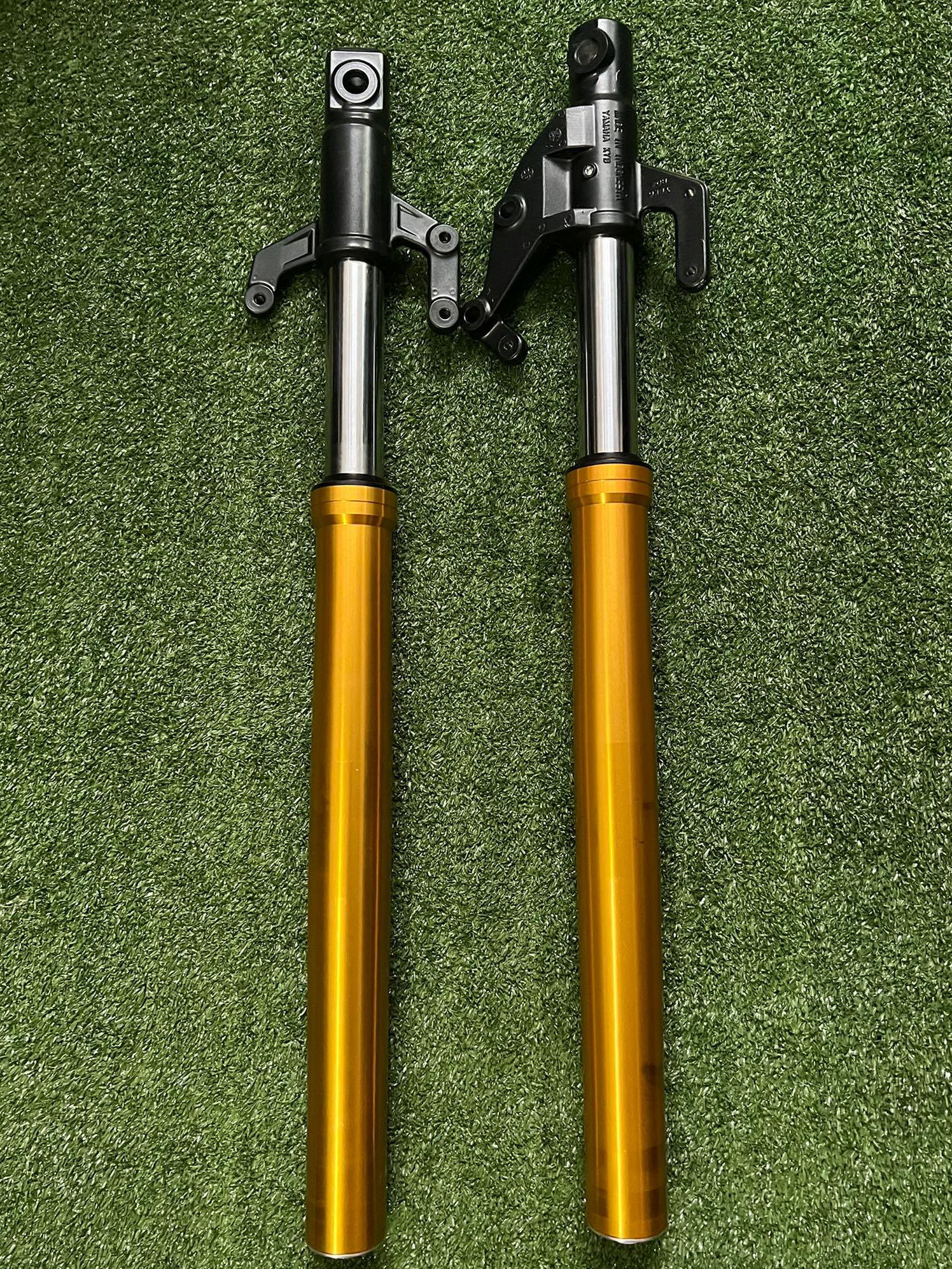 (( ปิดการขายแล้วครับ )) โช๊คหน้า r15 yzf มือ 2