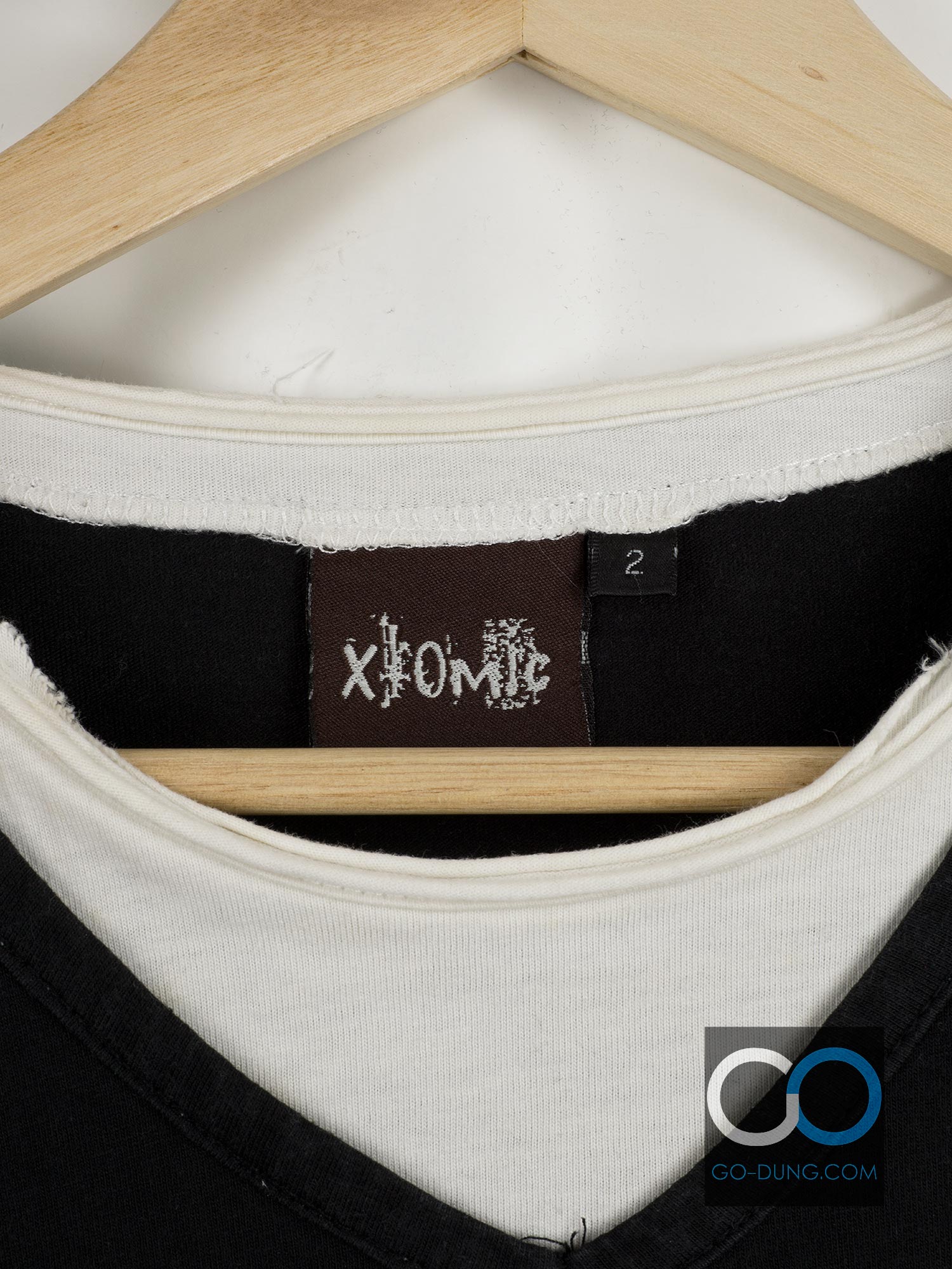 เสื้อยืดมือสอง ผ้า 100 คอตตอน XLOMIE : LIBERTY GRAPH เสื้อชั้นเดียว แขน/คอ 2 ชั้น