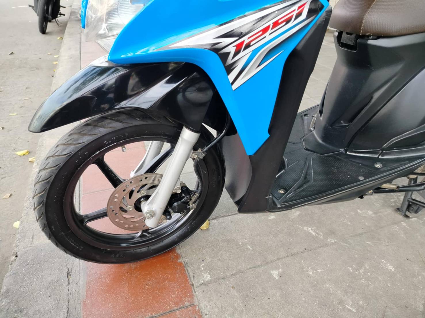 ปิดการขายครับ click 125i สีน้ำเงินดำ 2014