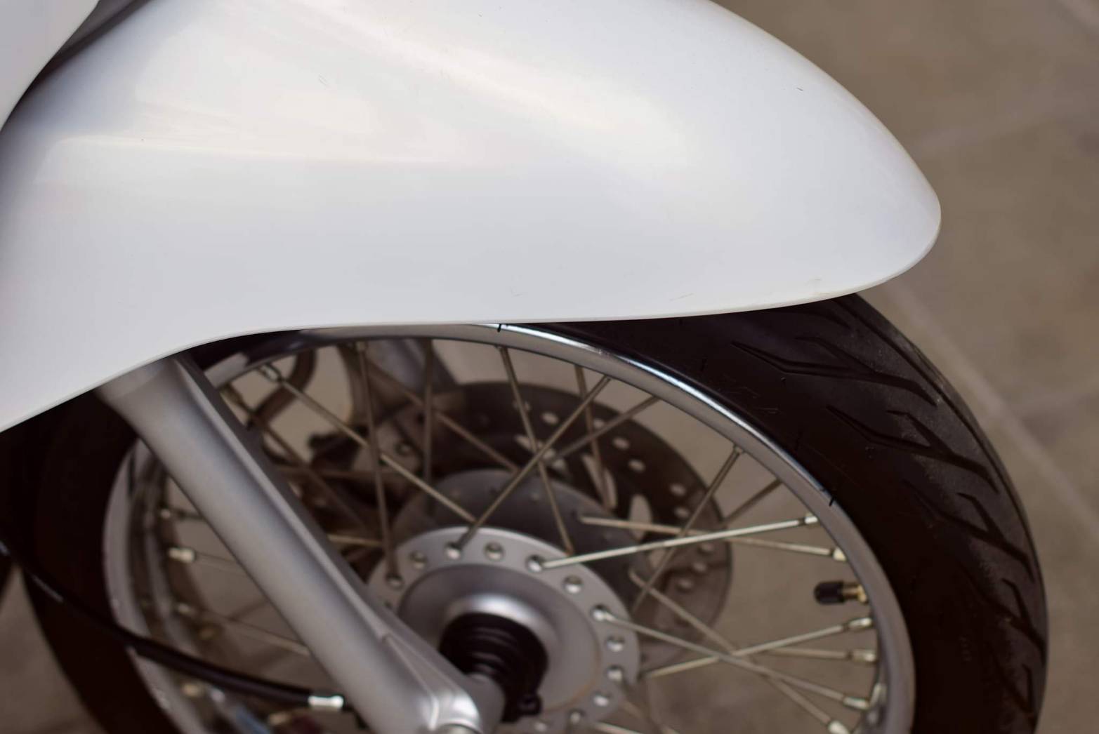 (ปิดการขาย) scoopy 2017 สีขาว น้ำตาล สวยสะอาดตา