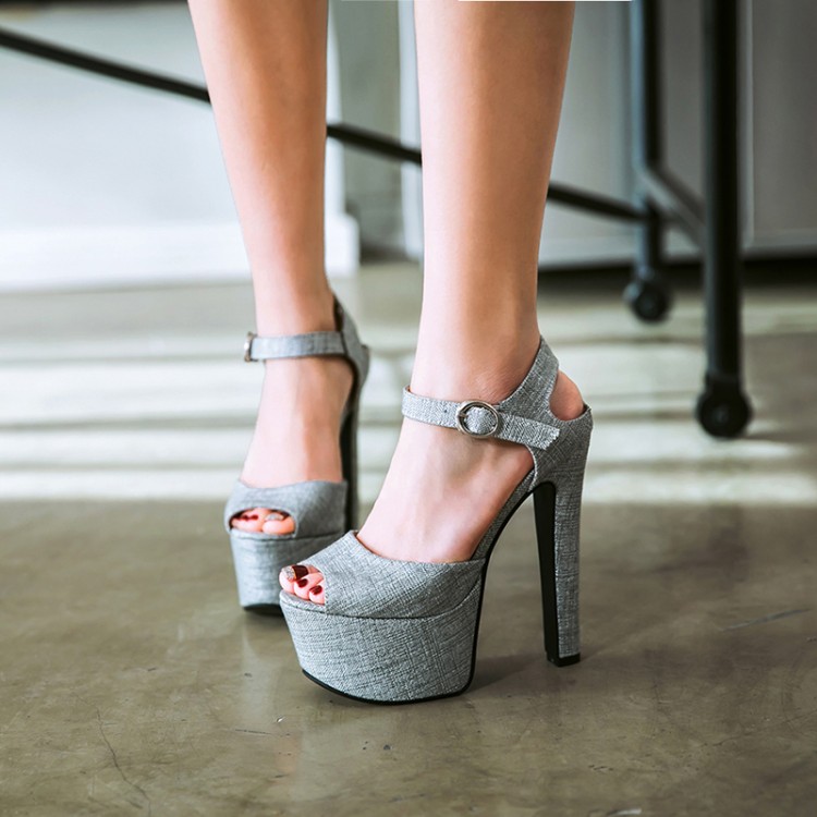 พรีออเดอร์ รองเท้าแฟชั่น 32-48 รหัส Y-0659