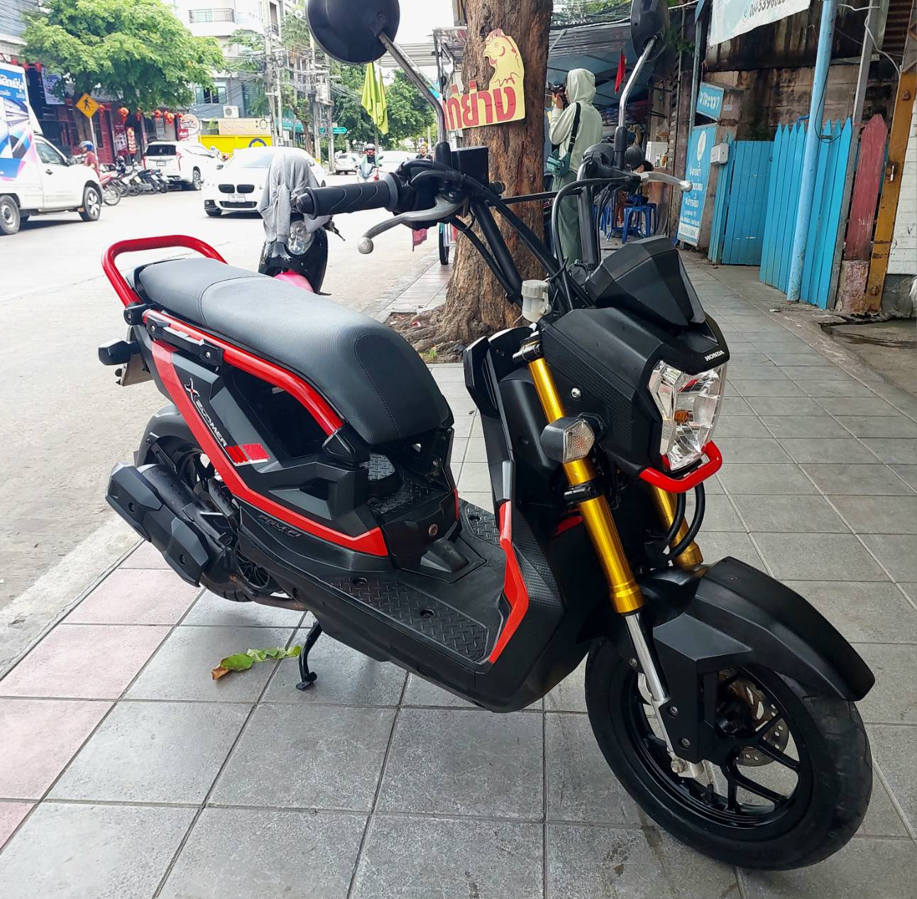 (ปิดการขาย) zoomer x สีดำแดง จดปี 2560 ไมล์ดิจิตอล เบลคคอมบาย มีระบบไอดีลิ่งสต็อป เฃ