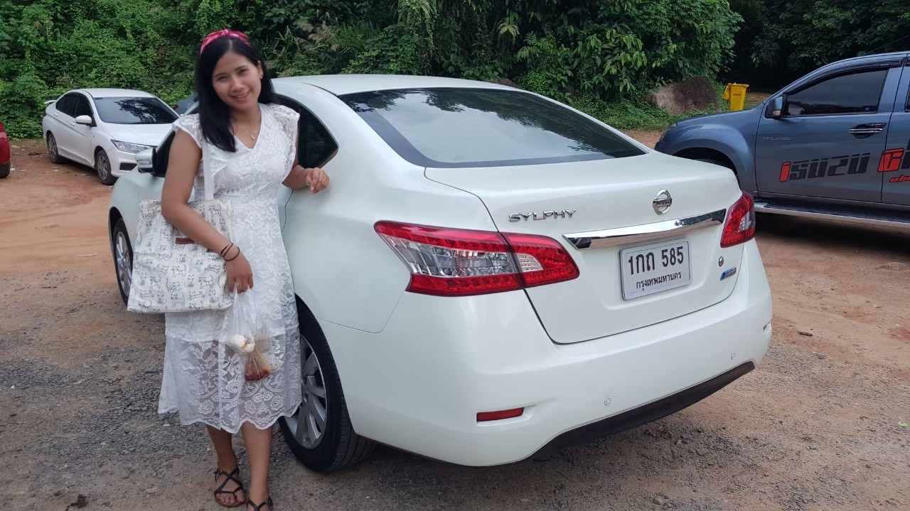 Nissan Sylphy ตัวท๊อบ 1600cc เกียร์ออโต้ ให้เช่า ราคา 1300 บาท/ วัน ที่...หาดแม่รำพึง ระยอง