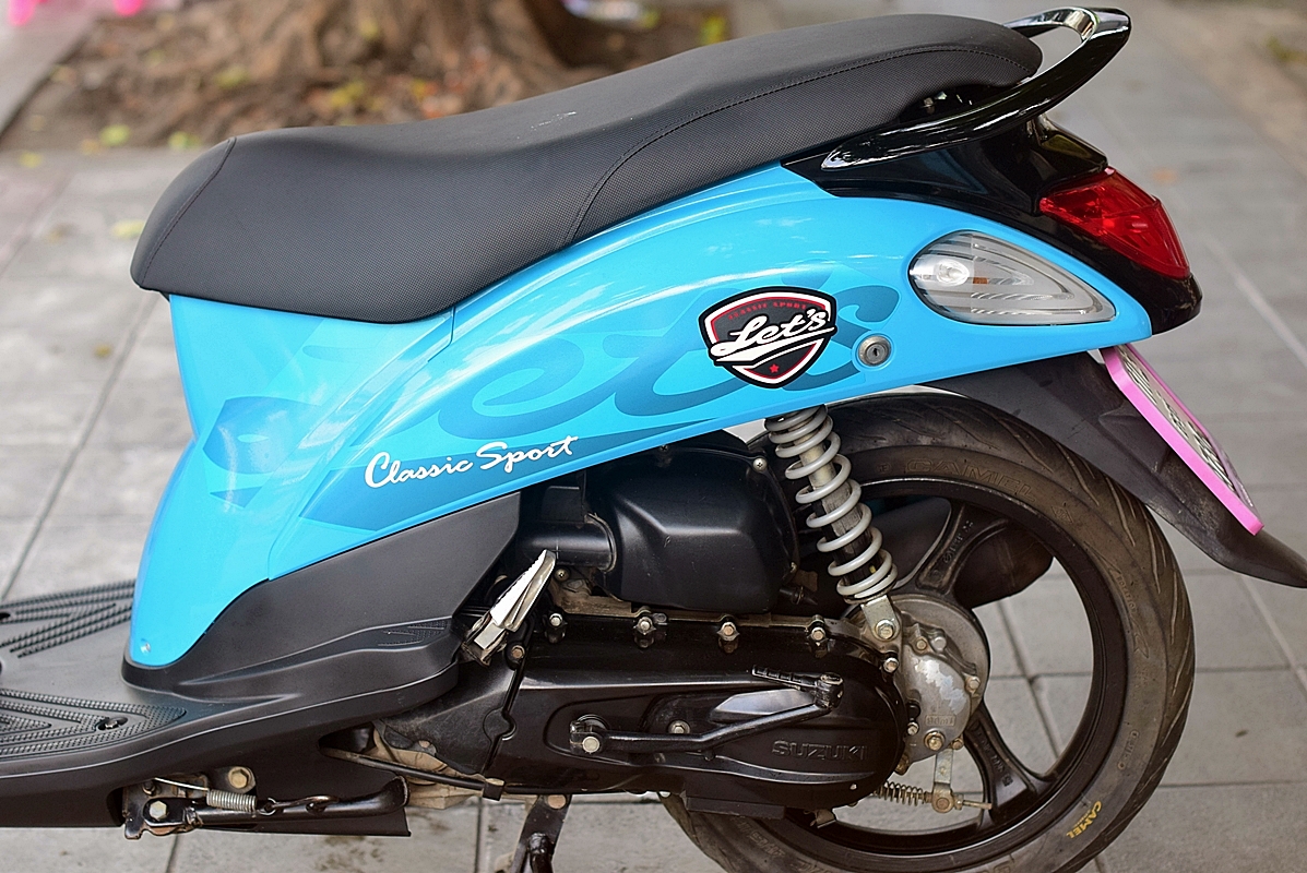 ((ขายแล้ว))Suzuki Let's สีฟ้าดำ ตัวท็อป ล้อแม็กซ์