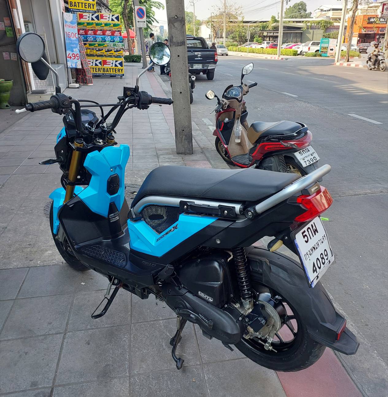 (ปิดการขายครับ)zoomer x ตัวใหม่ ไมล์ดิจิตอลแล้ว เครื่องยนต์ตัวใหม่เงียบดี