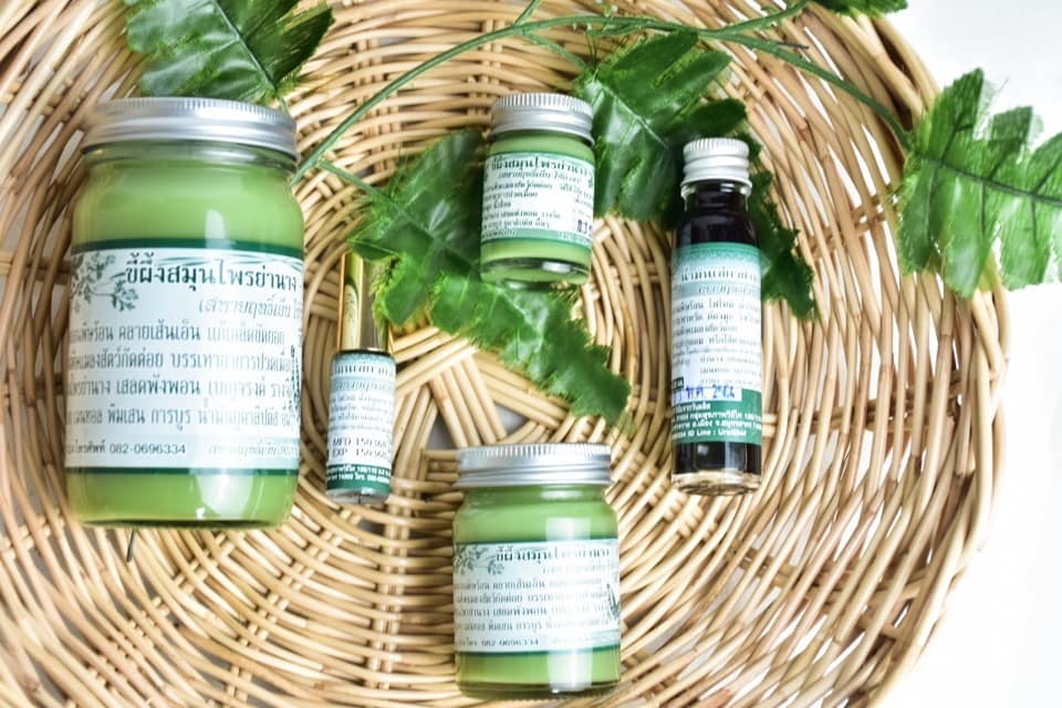 ขี้ผึ้งสมุนไพร ย่านาง 60 กรัม สหายฤทธิ์เย็น เบญจรงค์ แก้ปวดเมื่อย คลายเส้น ถอนพิษ แมลงสัตว์กัดต่อย