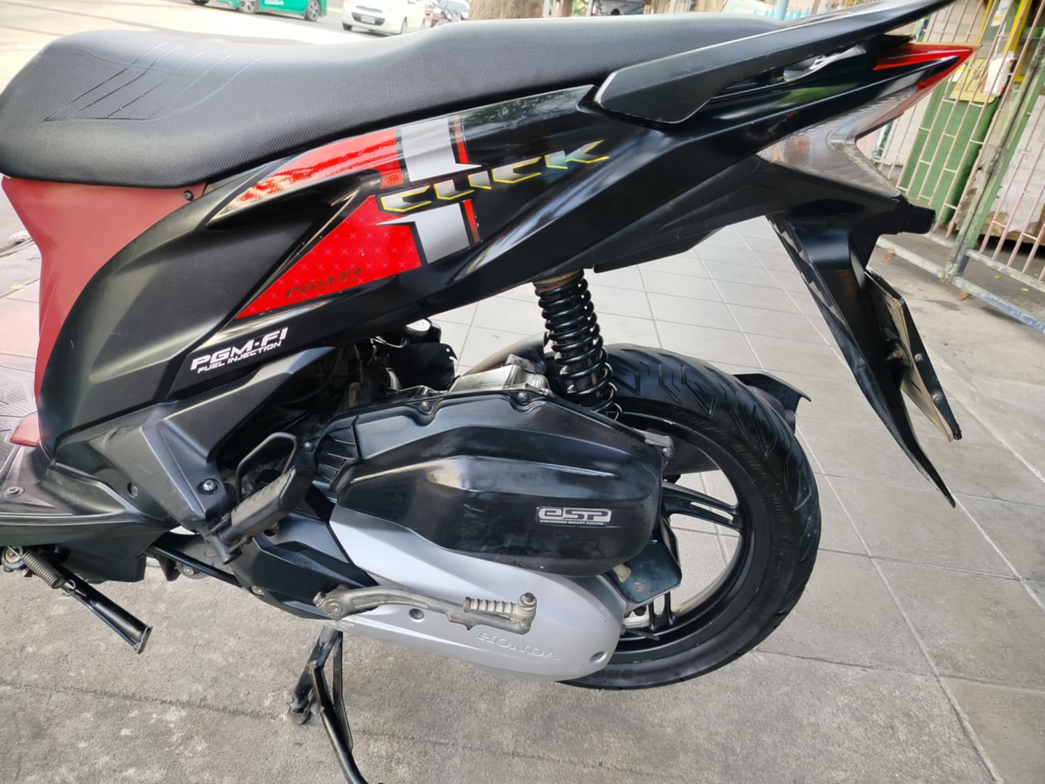 (ปิดการขาย) click 125 สีแดง ลูกค้าเก่าเคยซื้อ 3 ปีแล้วมาซื้ออีกคันครับ