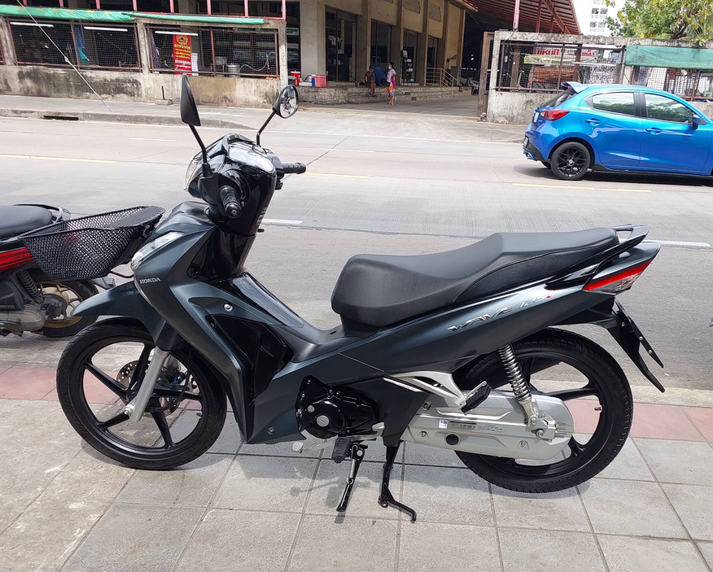 (ปิดการขาย) wave 125 led สีเทาตัวใหม่ปี 2022 รถบ้านมือเดียวซื้อสดจากป้ายแดง เช็คศูนย์ตลอด