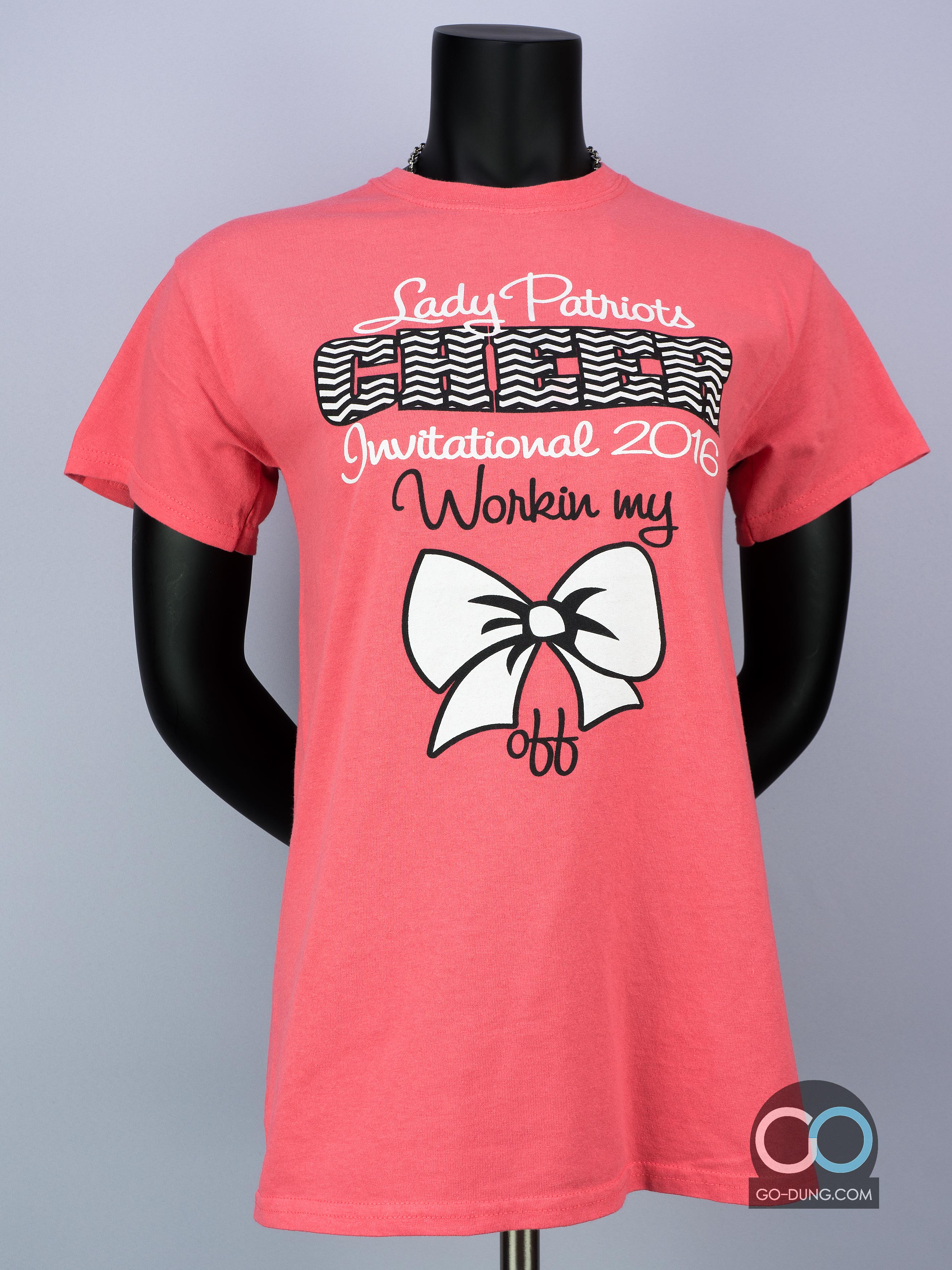 เสื้อยืดมือสอง GILDAN : LADY PATRIOTS CHEER INVITATIONAL 2016 WORKIN MY ผ้า 100 คอตตอน