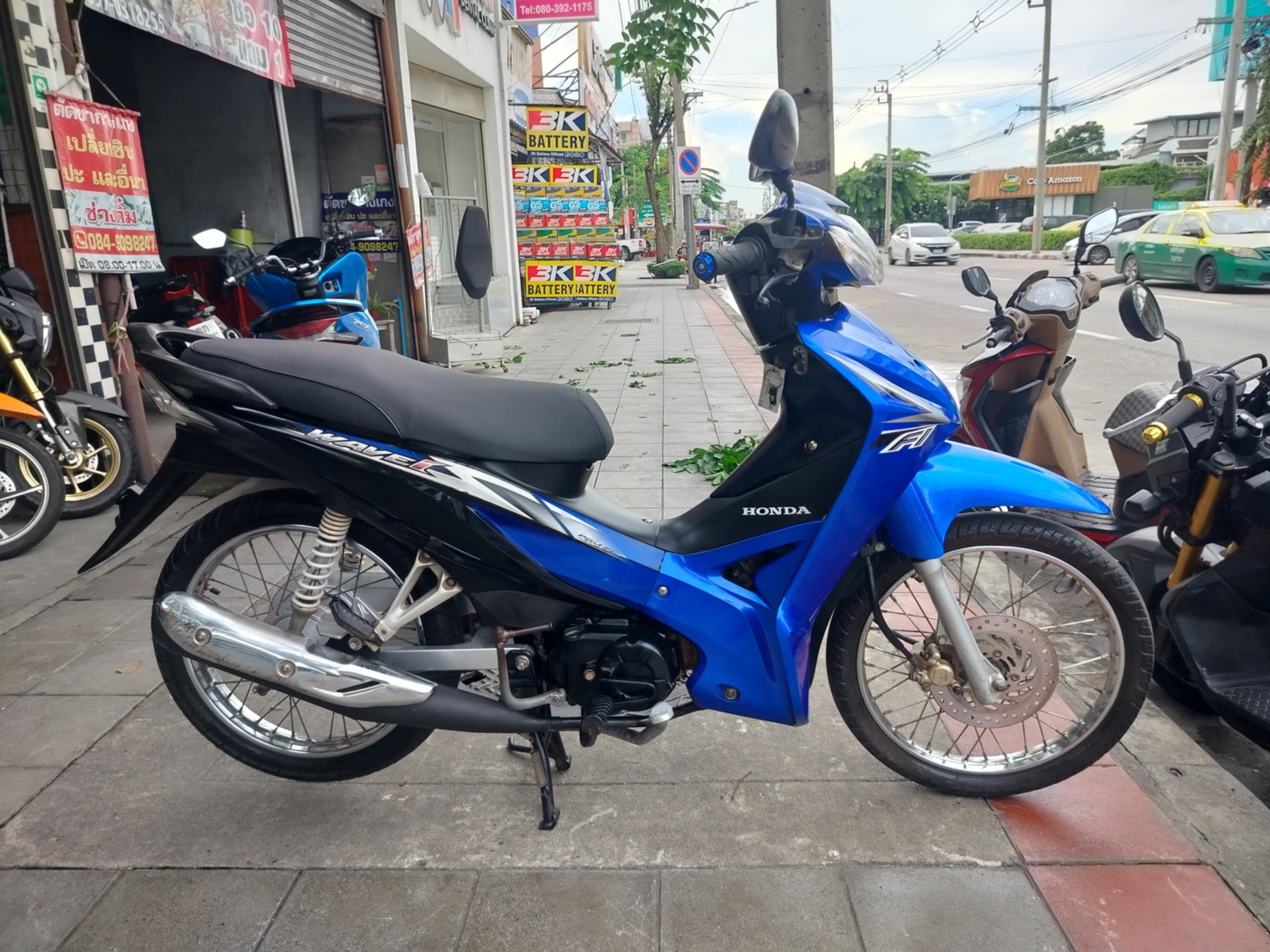 honda wave 110i สีน้ำเงิน รุ่นสตาร์ทมือ ปี 2017