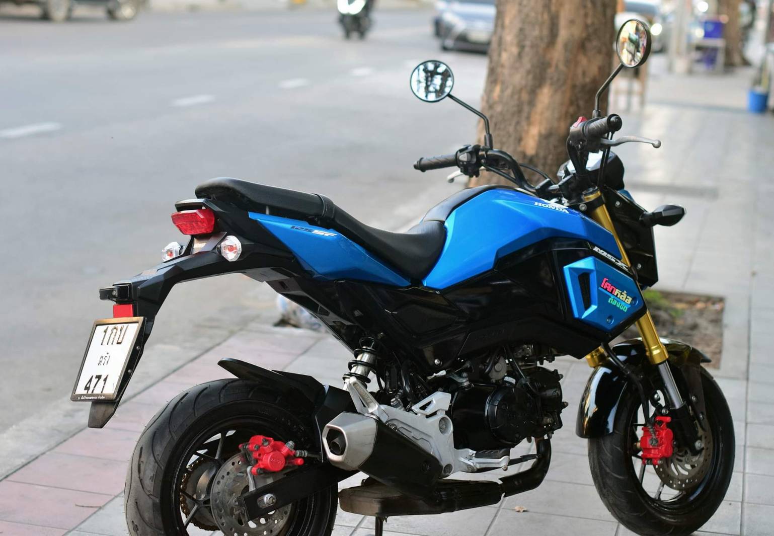 (ปิดการขาย) พร้อมส่งสิงห์บุรี ขอบคุณวัยรุ่นสิงห์บุรีครับผม msx sf 2017 สีน้ำเงินสีวัยรุ่น