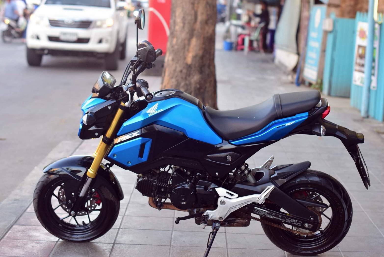 (ปิดการขาย) พร้อมส่งสิงห์บุรี ขอบคุณวัยรุ่นสิงห์บุรีครับผม msx sf 2017 สีน้ำเงินสีวัยรุ่น