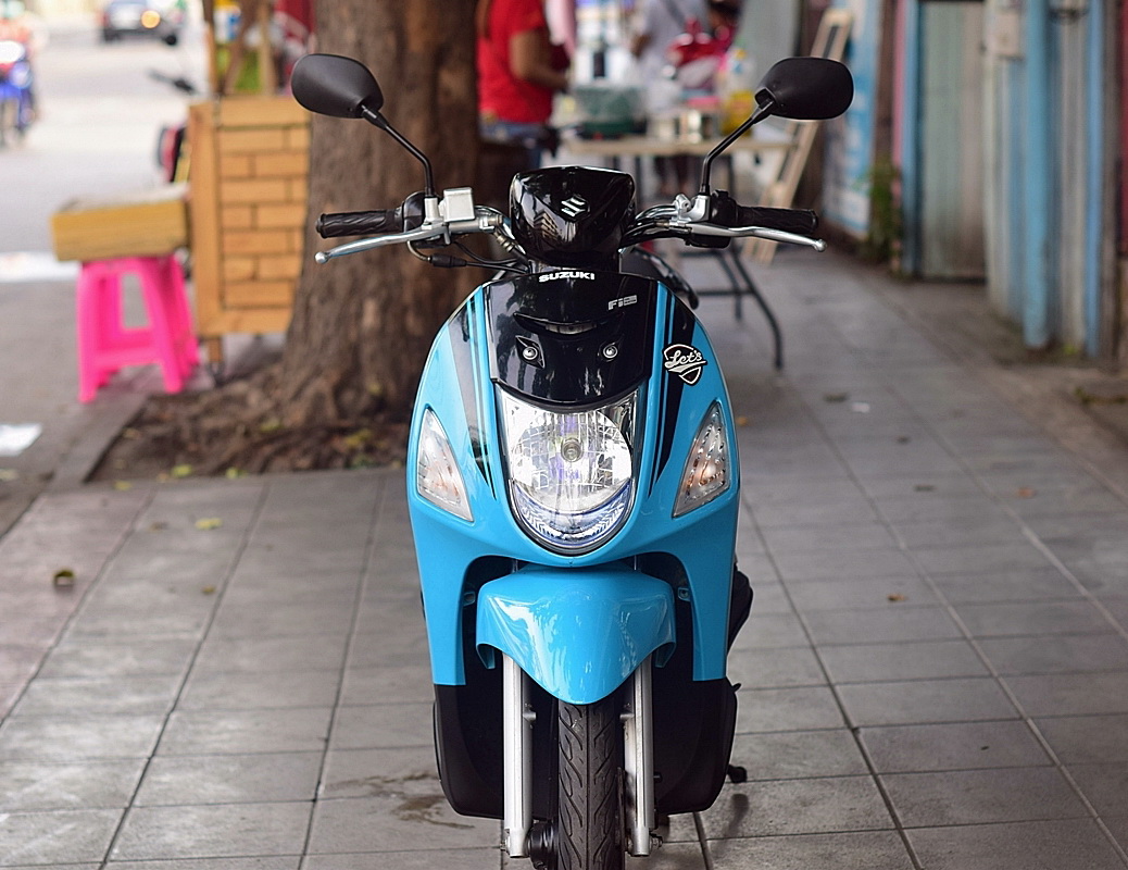 ((ขายแล้ว))Suzuki Let's สีฟ้าดำ ตัวท็อป ล้อแม็กซ์