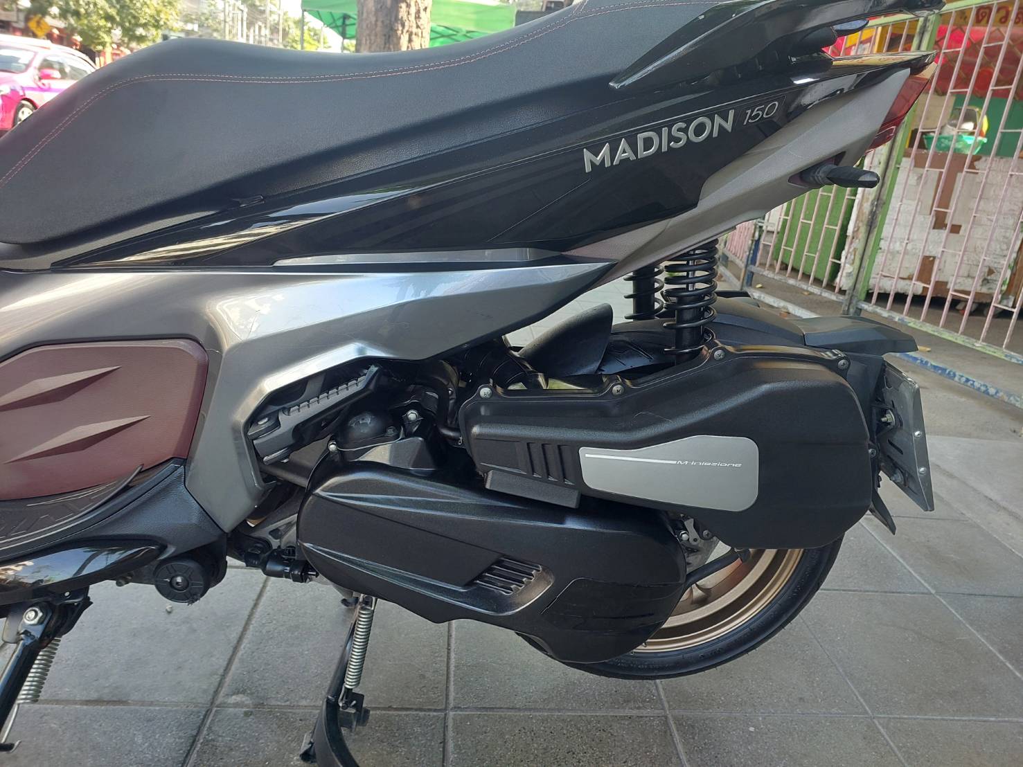 (ปิดการขายครับ) malaguti Madison 150ซีๆ สีดำปี 2022 ดิสเบรคหน้าหลัง