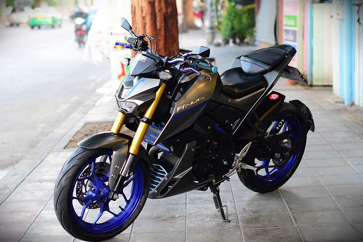 (ส่ให้เรียบร้อย) M slaz สีเทาเข้ม dark Edition