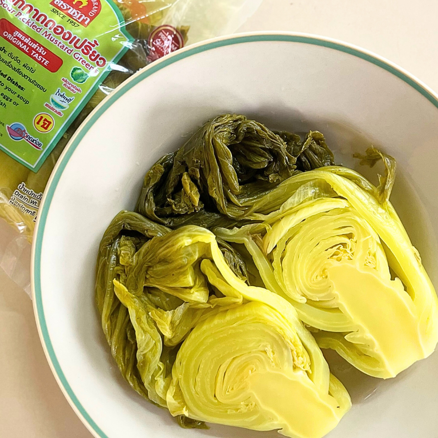 Chada Sour Pickled Mustard Green ผักกาดดองเปรี้ยว 500 กรัม พร้อมทาน ผักกาดดอง สูตรต้นตำรับ ตราชฎา
