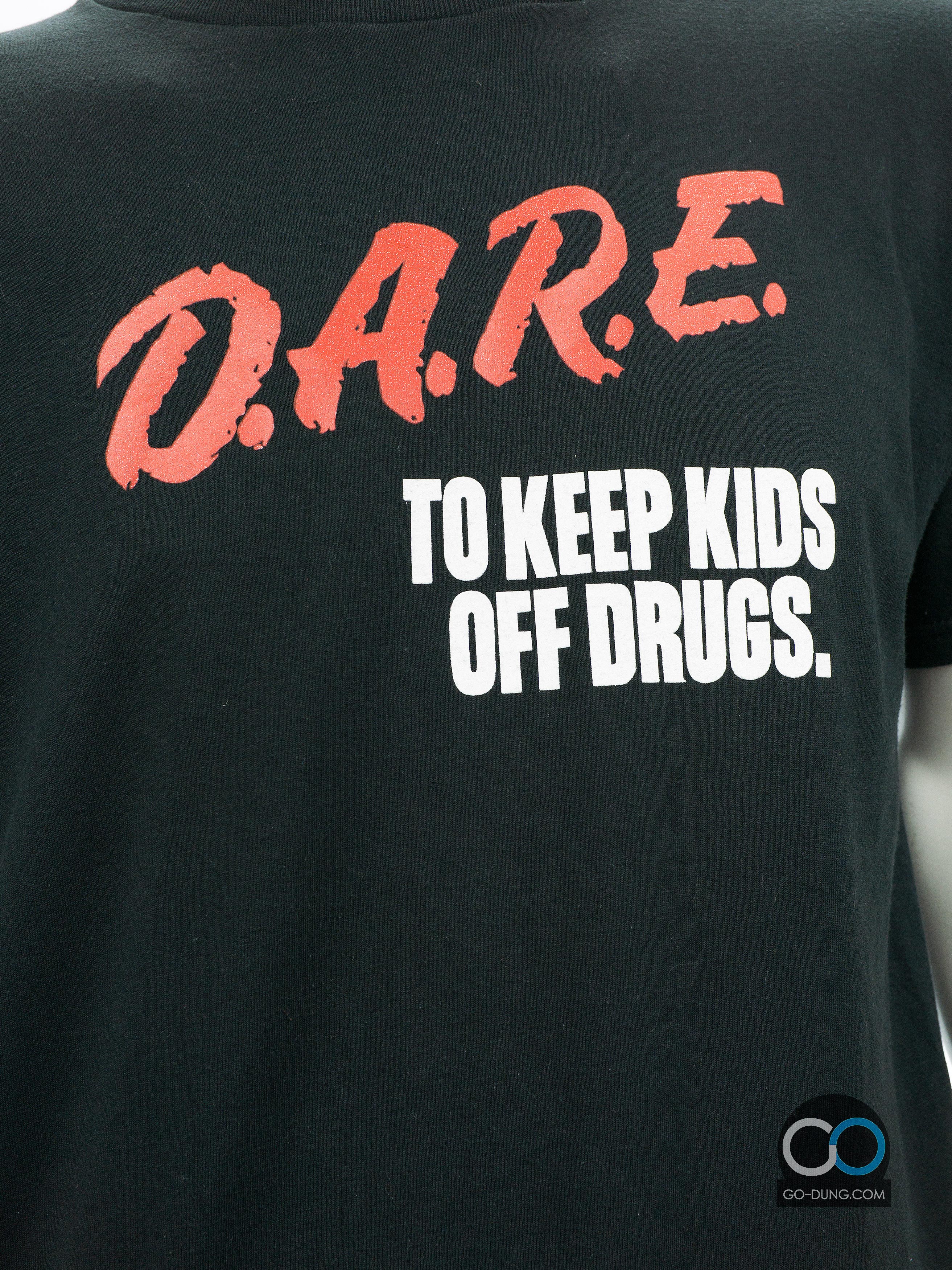 เสื้อยืดมือสอง FRUITT OF THE LOOM : D.A.R.E TO KEEP KIDS OFF DRUGS ผ้าบาง ผ้า 50/50
