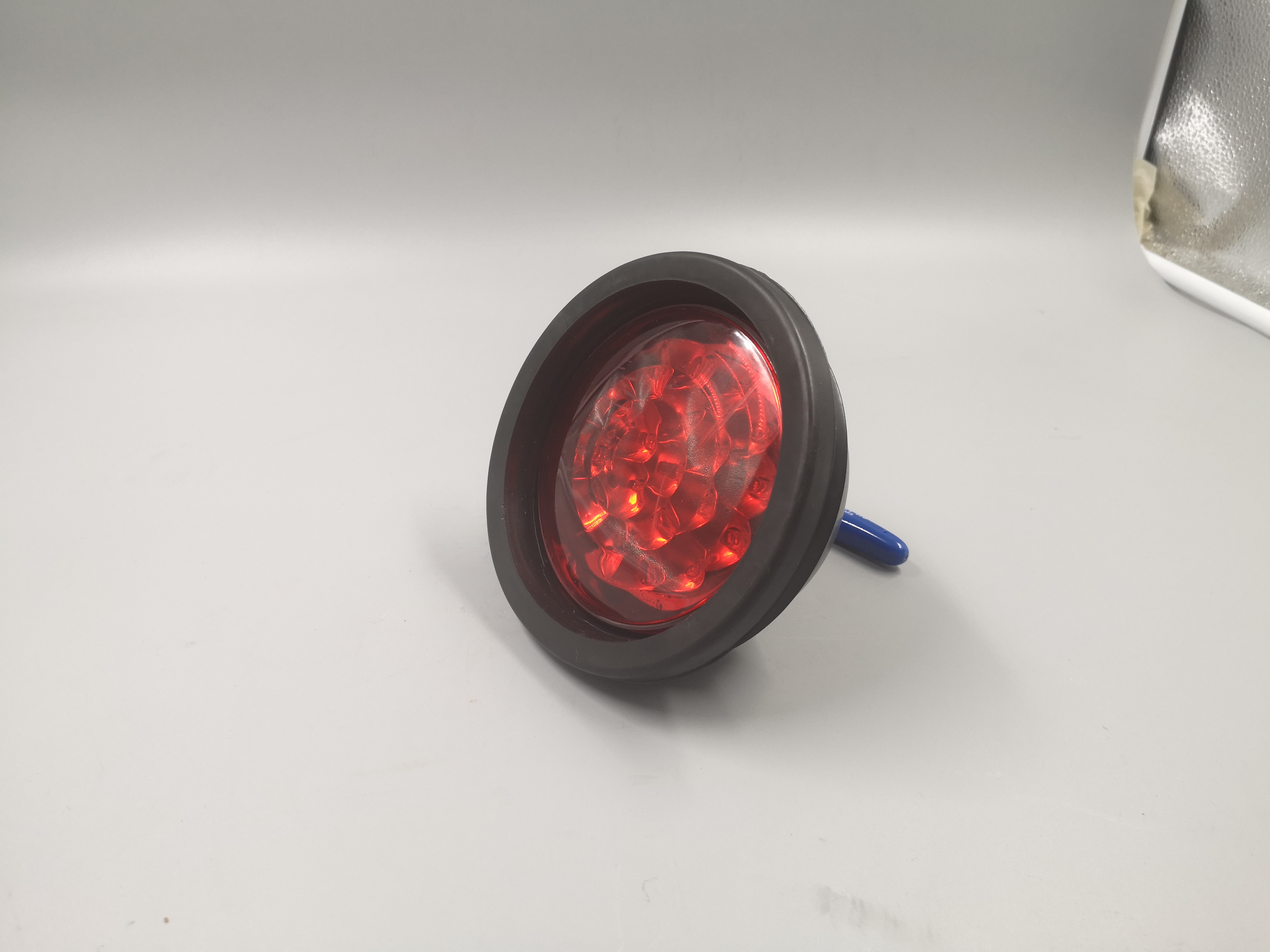 ไฟท้ายกลมเดี่ยว B LED 24V (ฝาอะคริลิคสีแดง)