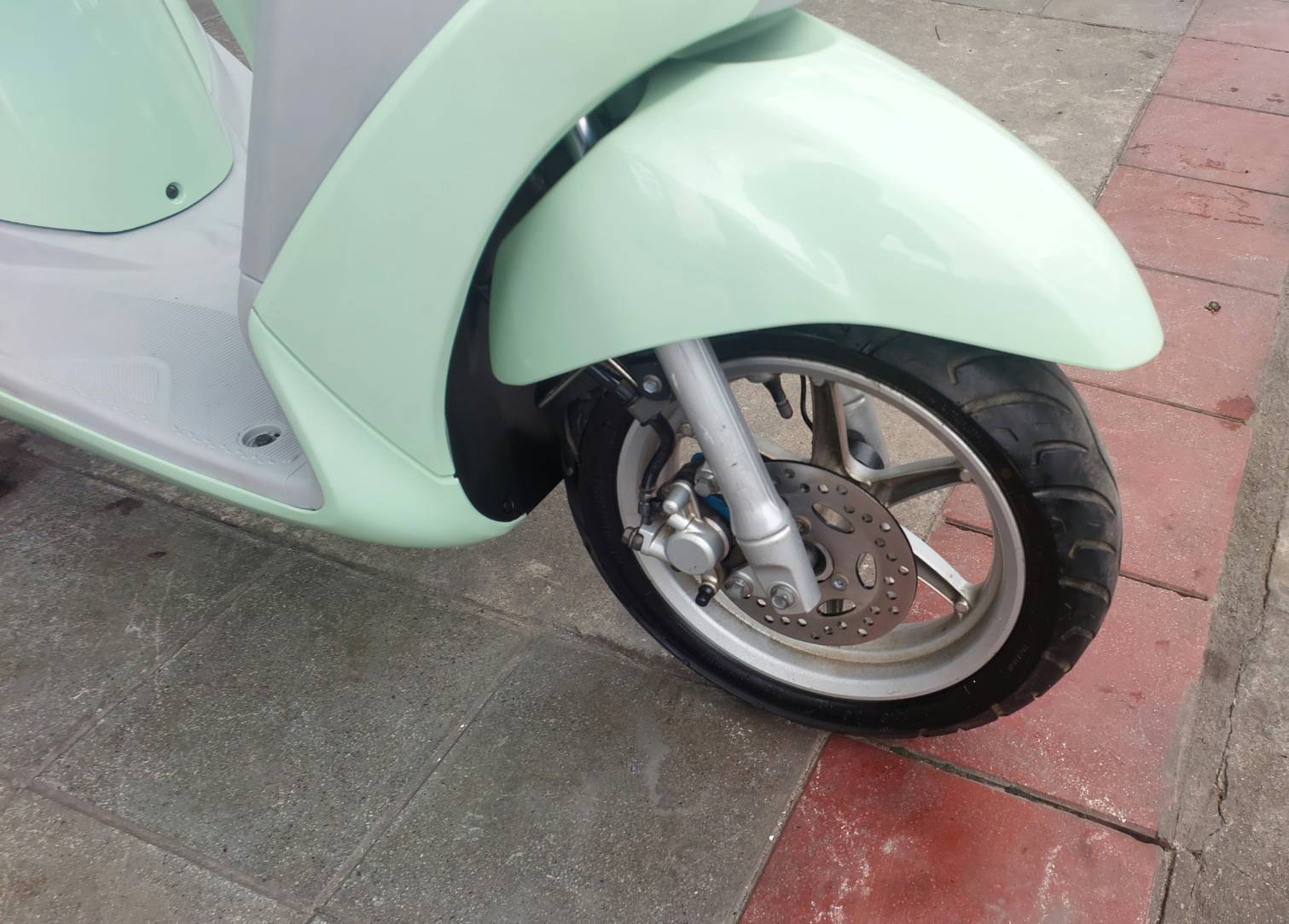 ปิดการขายครับ คันนี้ส่งฉะเชิงเทราครับ grand filano สีเขียว 2017