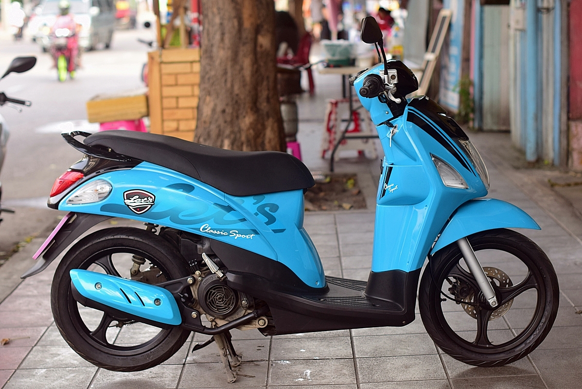 ((ขายแล้ว))Suzuki Let's สีฟ้าดำ ตัวท็อป ล้อแม็กซ์