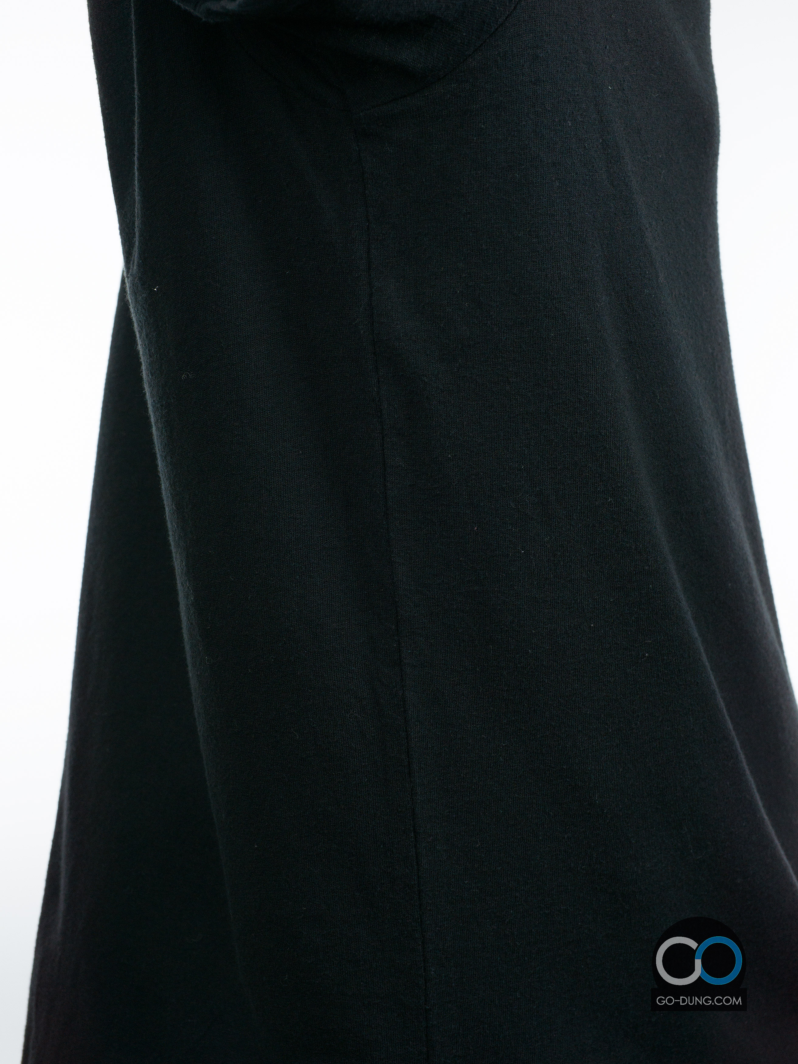 เสื้อยืดมือสองแบรนด์เนม OLD NAVY : #MAX EFFORT ผ้าผสม 60/40 คอเสื้อมีรอยเปื่อนสีน้ำตาล