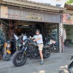 (รับรถแล้วครับ) ลูกค้ามาตาก สวีเดน rebel 300 สีดำ แต่หล่อเท่ๆเลย