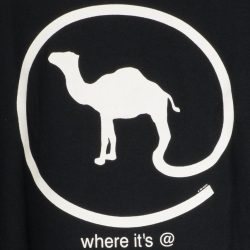 เสื้อยืดมือสอง CAMEL : AMERICAN BORN มีกระเป๋า ผ้า 100 คอตตอน สภาพดีมาก